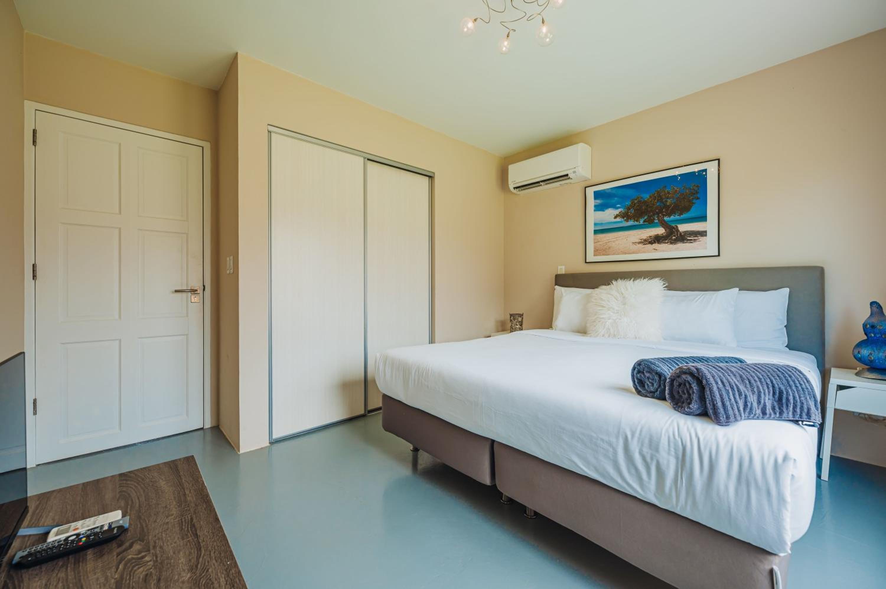 Sea Breeze Villa - Located within Tierra del Sol