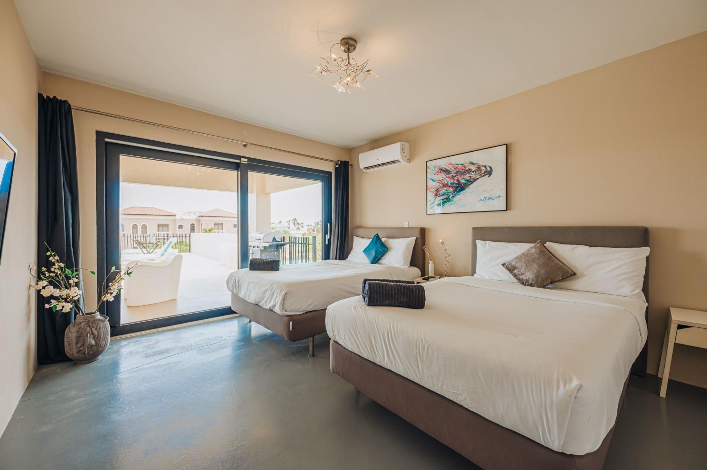 Sea Breeze Villa - Located within Tierra del Sol