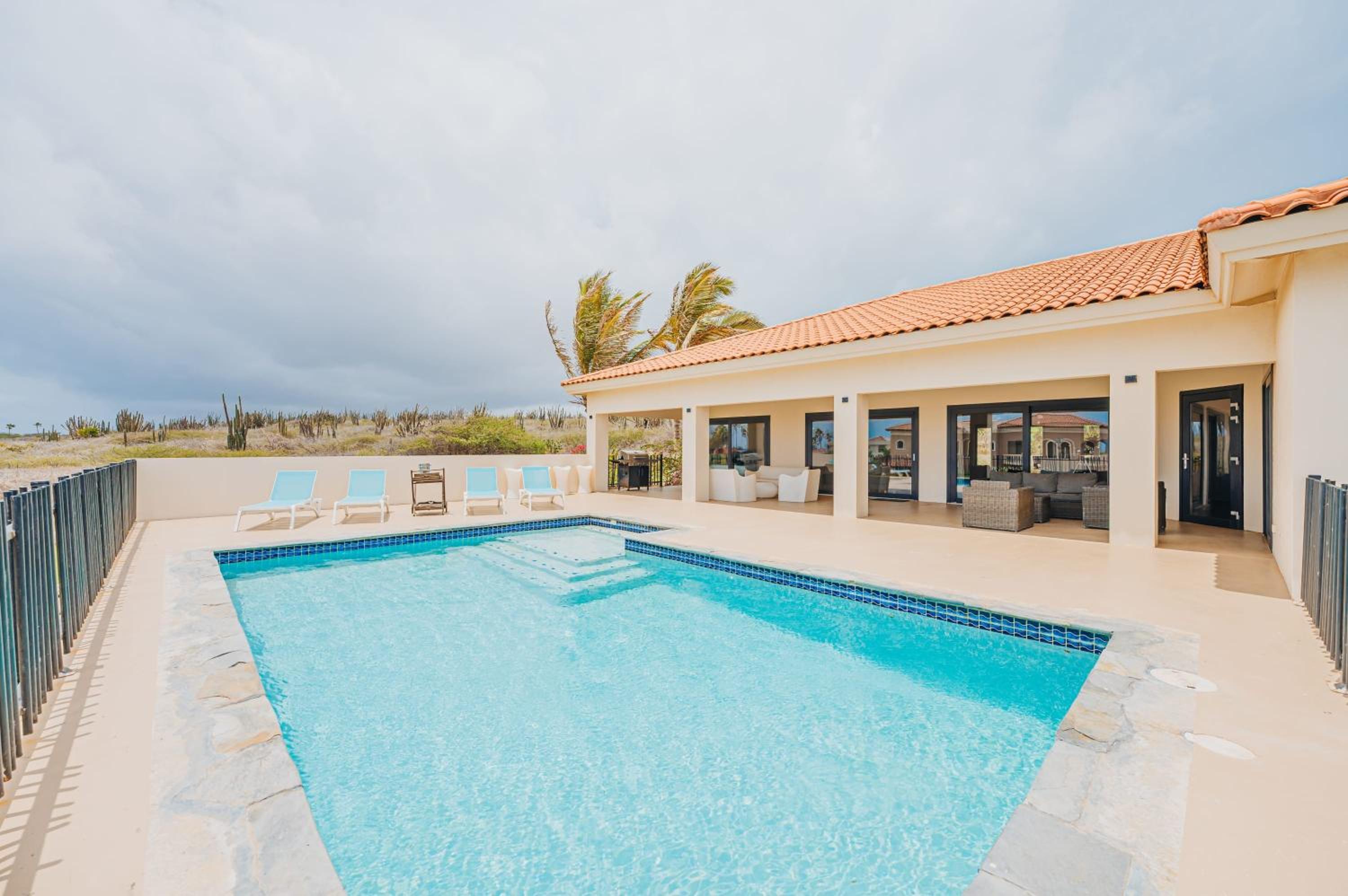 Sea Breeze Villa - Located within Tierra del Sol