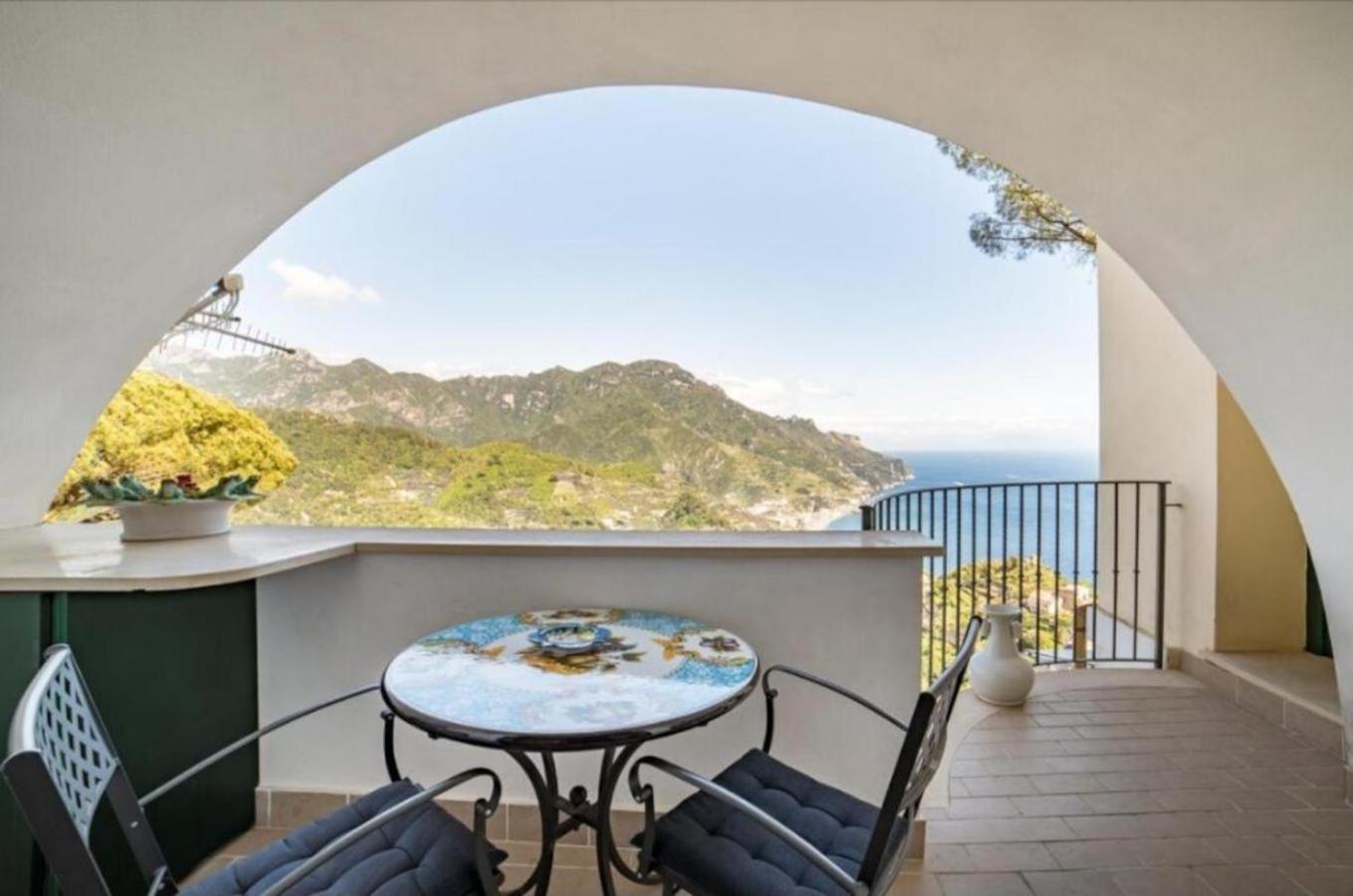 Hotel La Dolce Vita Ravello - Apartment with Balcony & Amazing View of the Amalfi Coast - Image 1