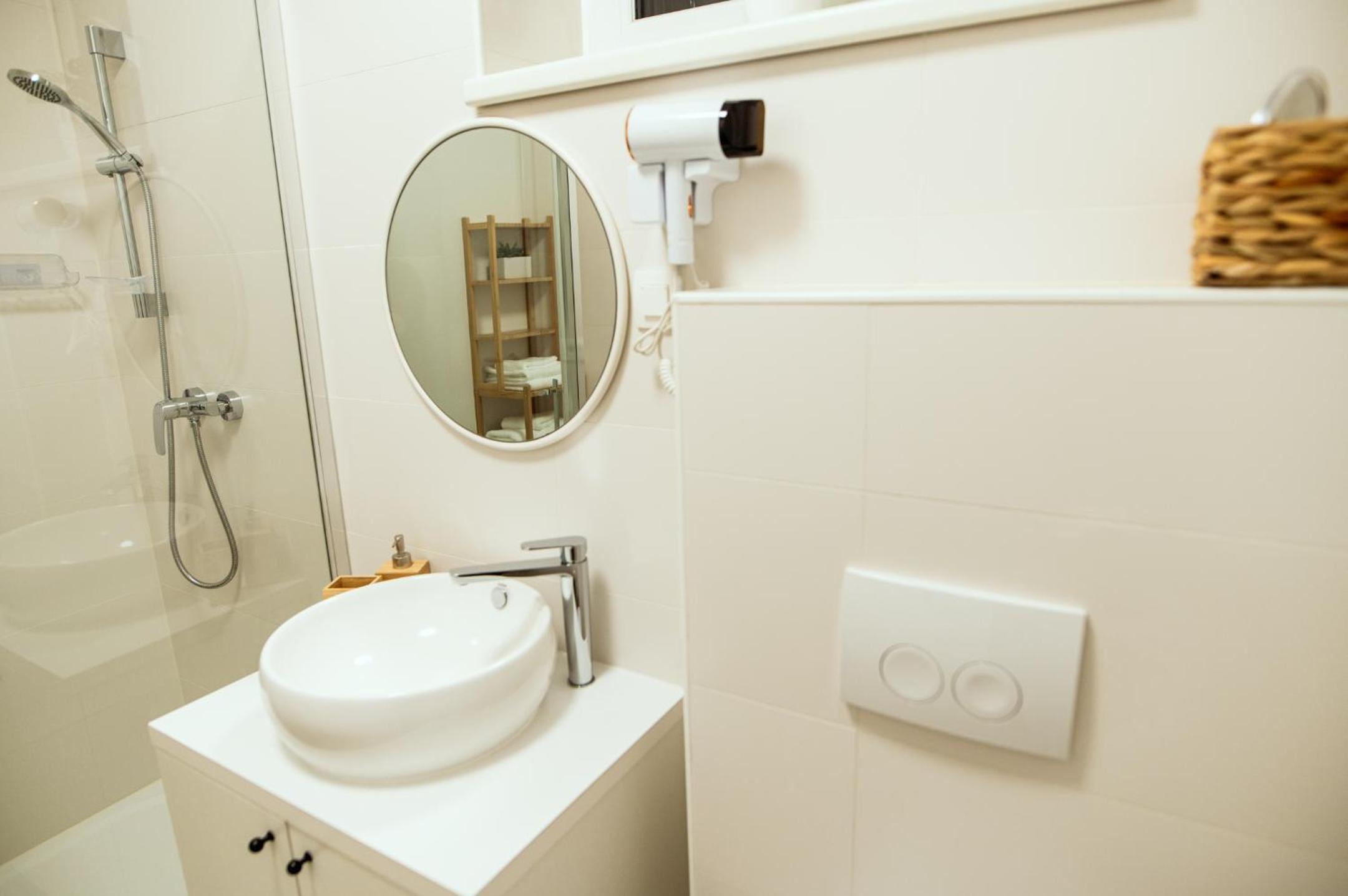 Anur Apartment