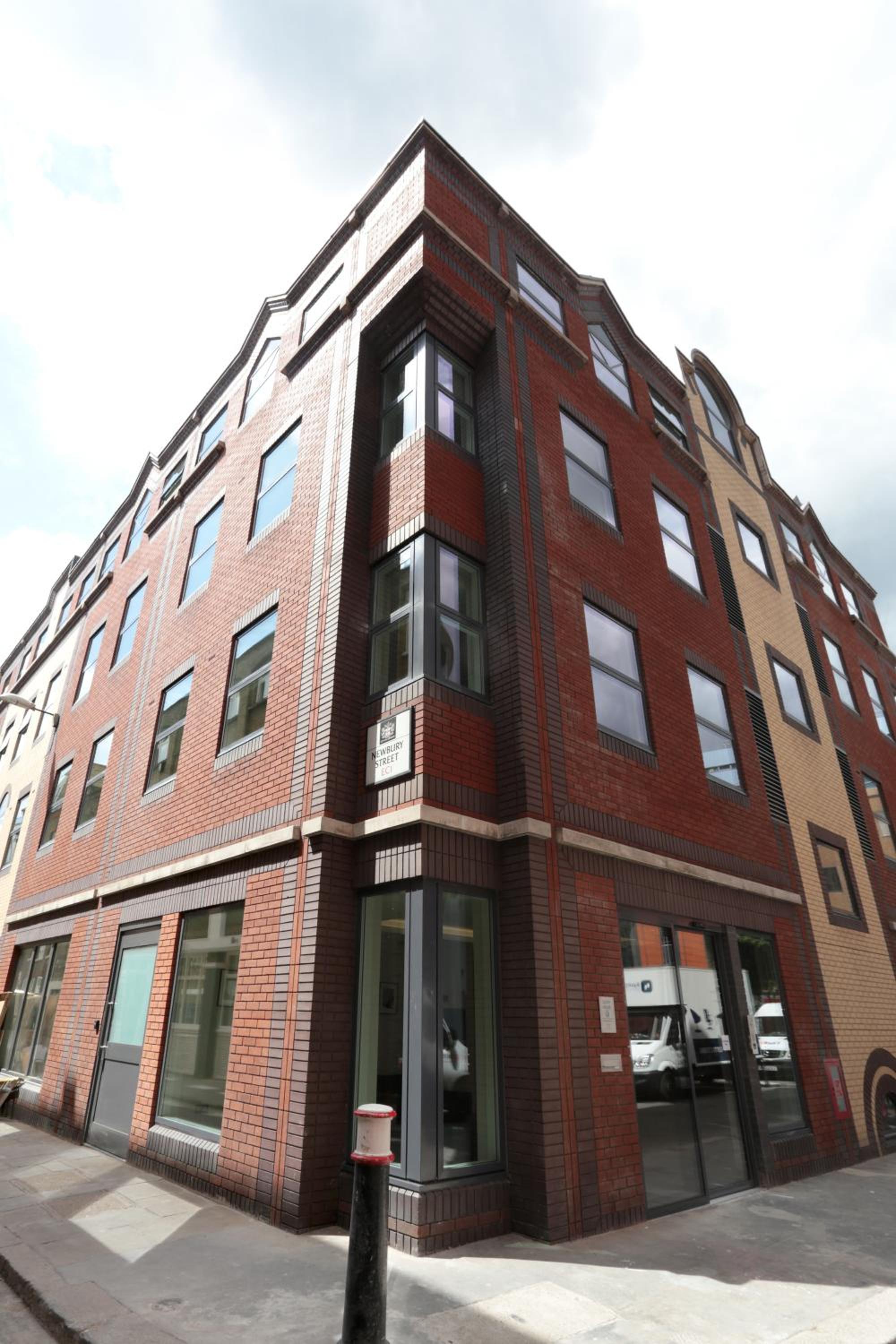 Barbican Serviced Apartments by LovelyStay
