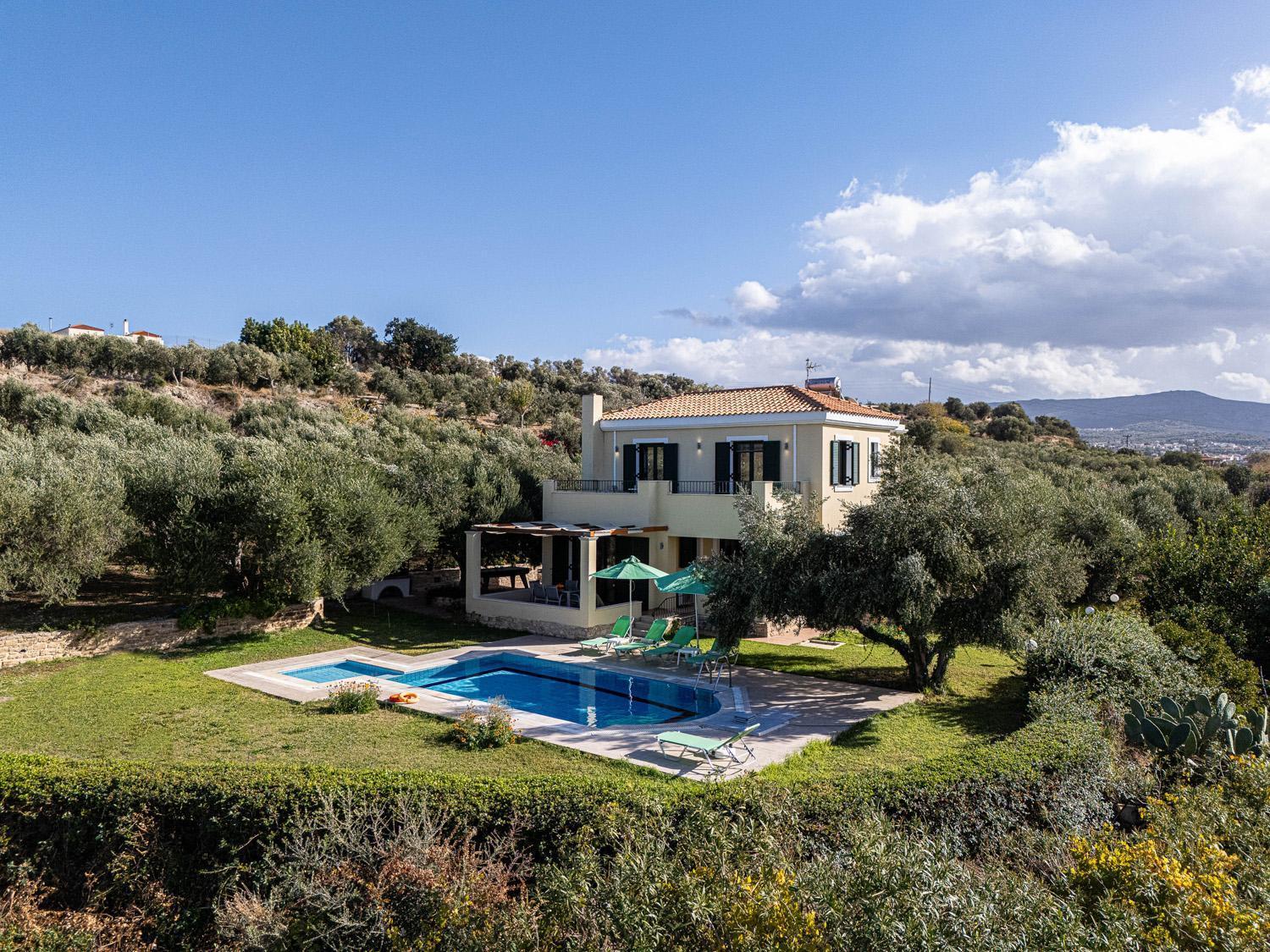 Villa Eleni Helios