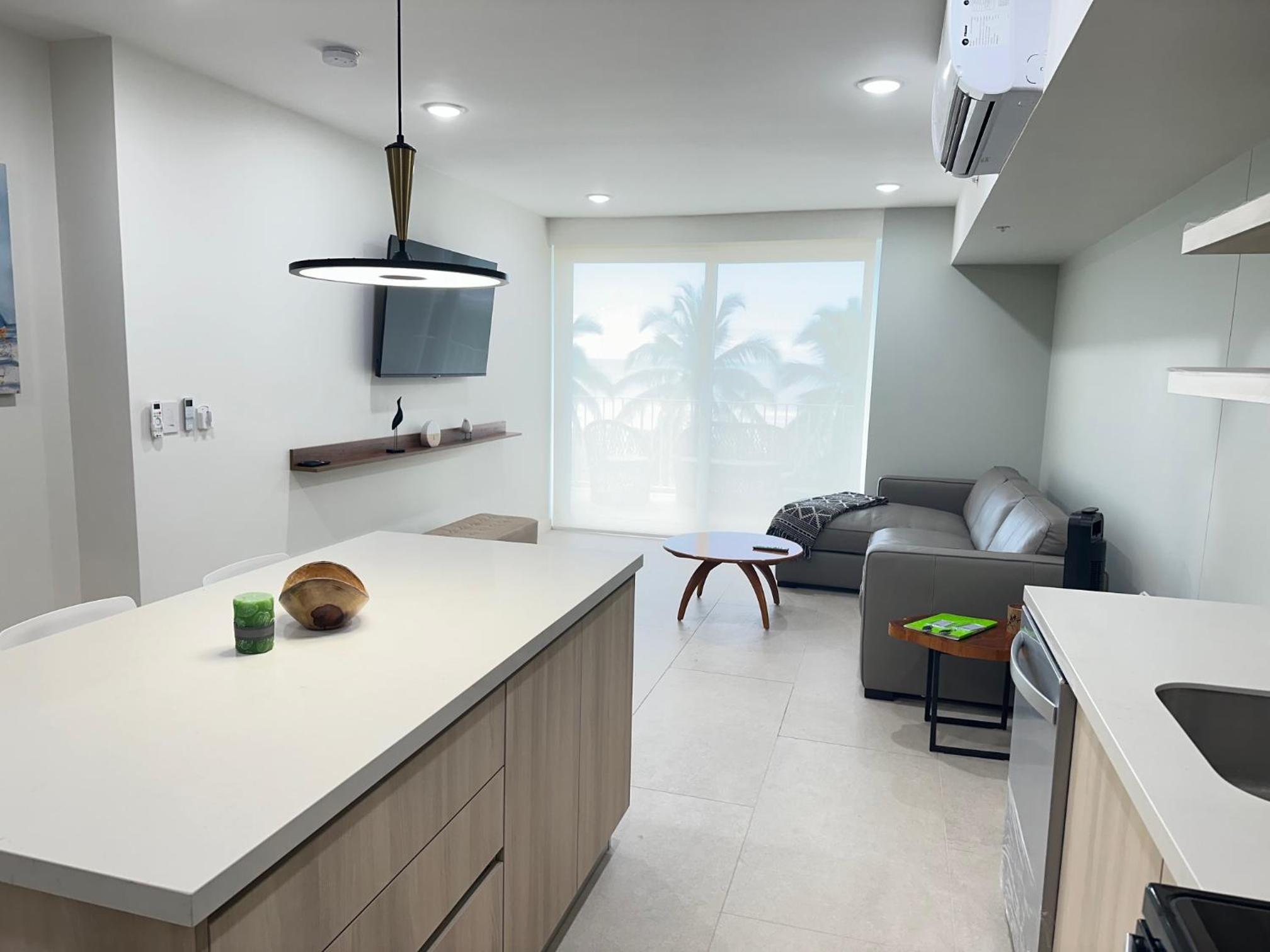 OCEAN FRONT 1 bed 