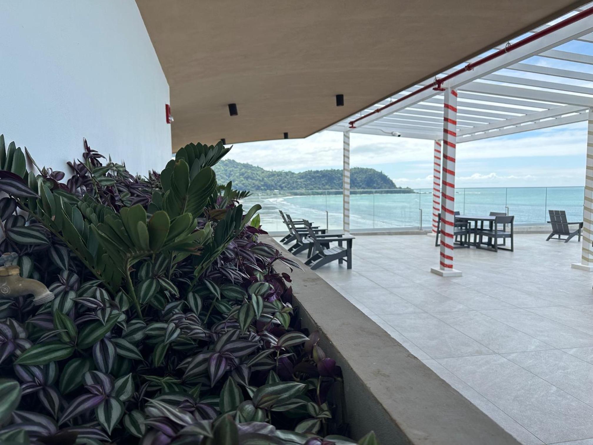 OCEAN FRONT 1 bed 