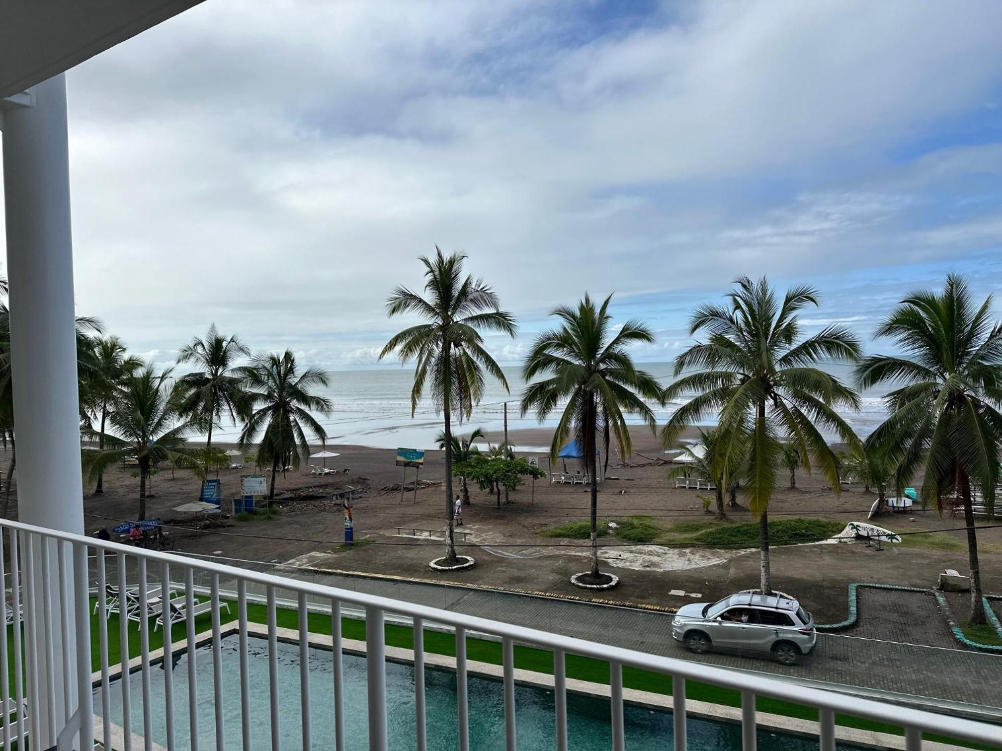 OCEAN FRONT 1 bed 