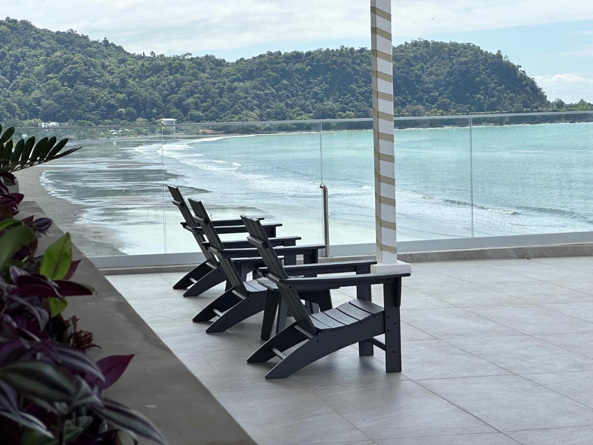 OCEAN FRONT 1 bed 