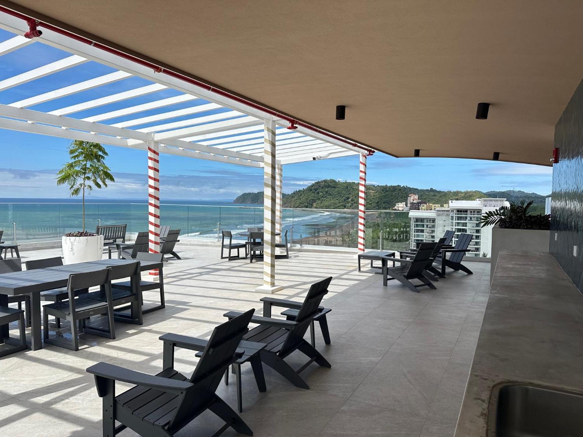 OCEAN FRONT 1 bed 