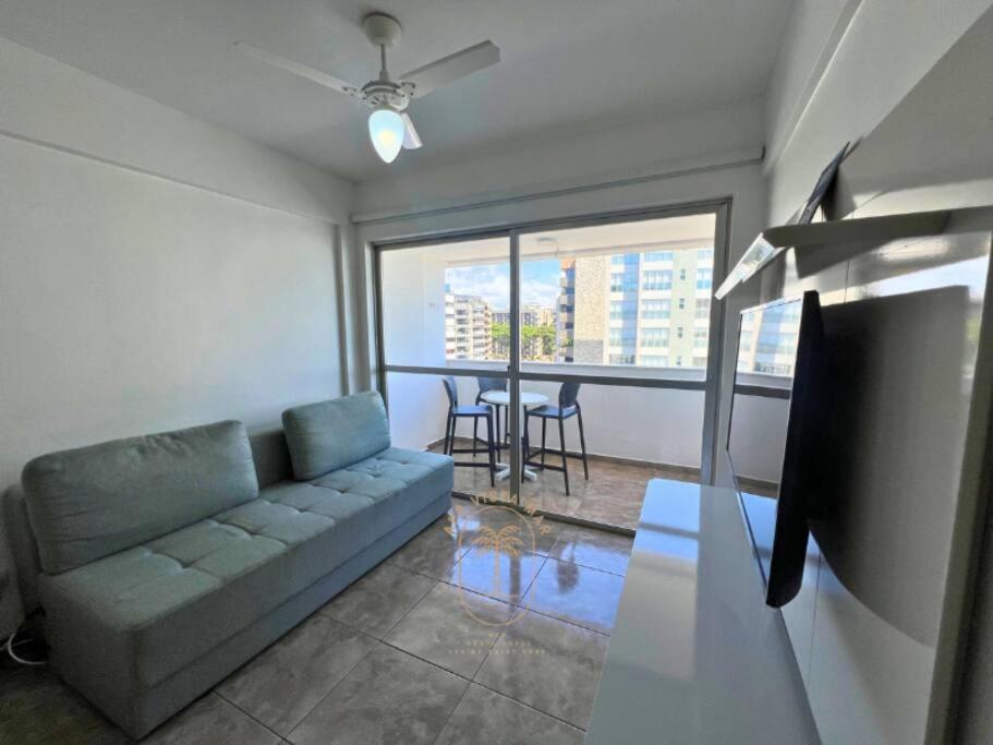 APE VISTA MAR MACEIO 1ª quadra da praia Ponta Verde, Varanda, Cama Queen, Sofá-Cama, Quarto e Sala com 60m2