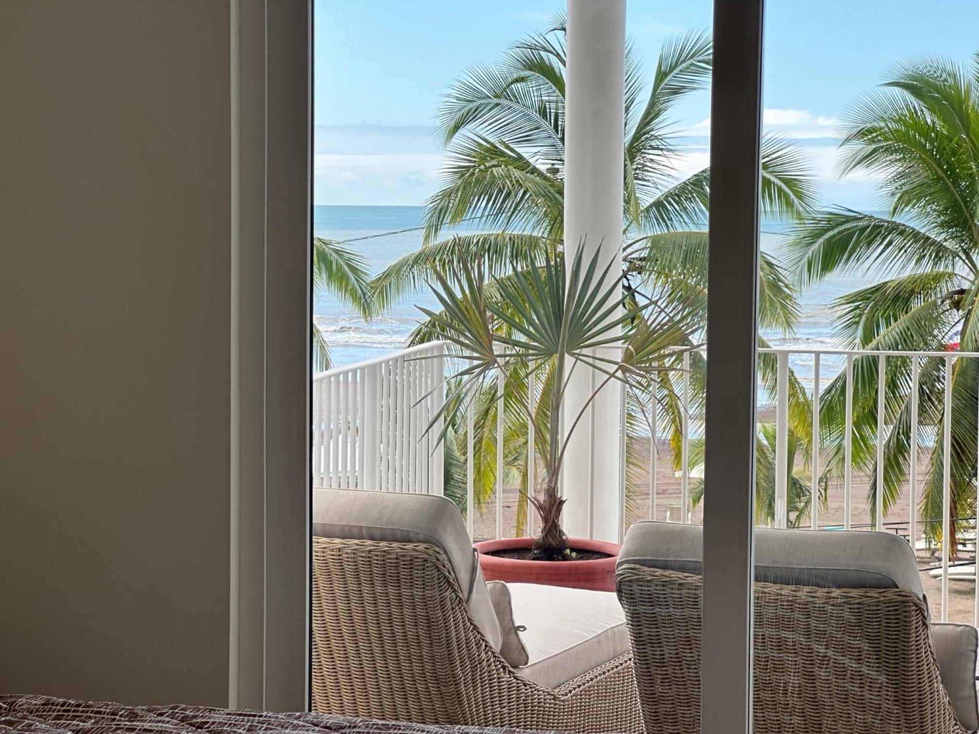 OCEAN FRONT 1 bed 