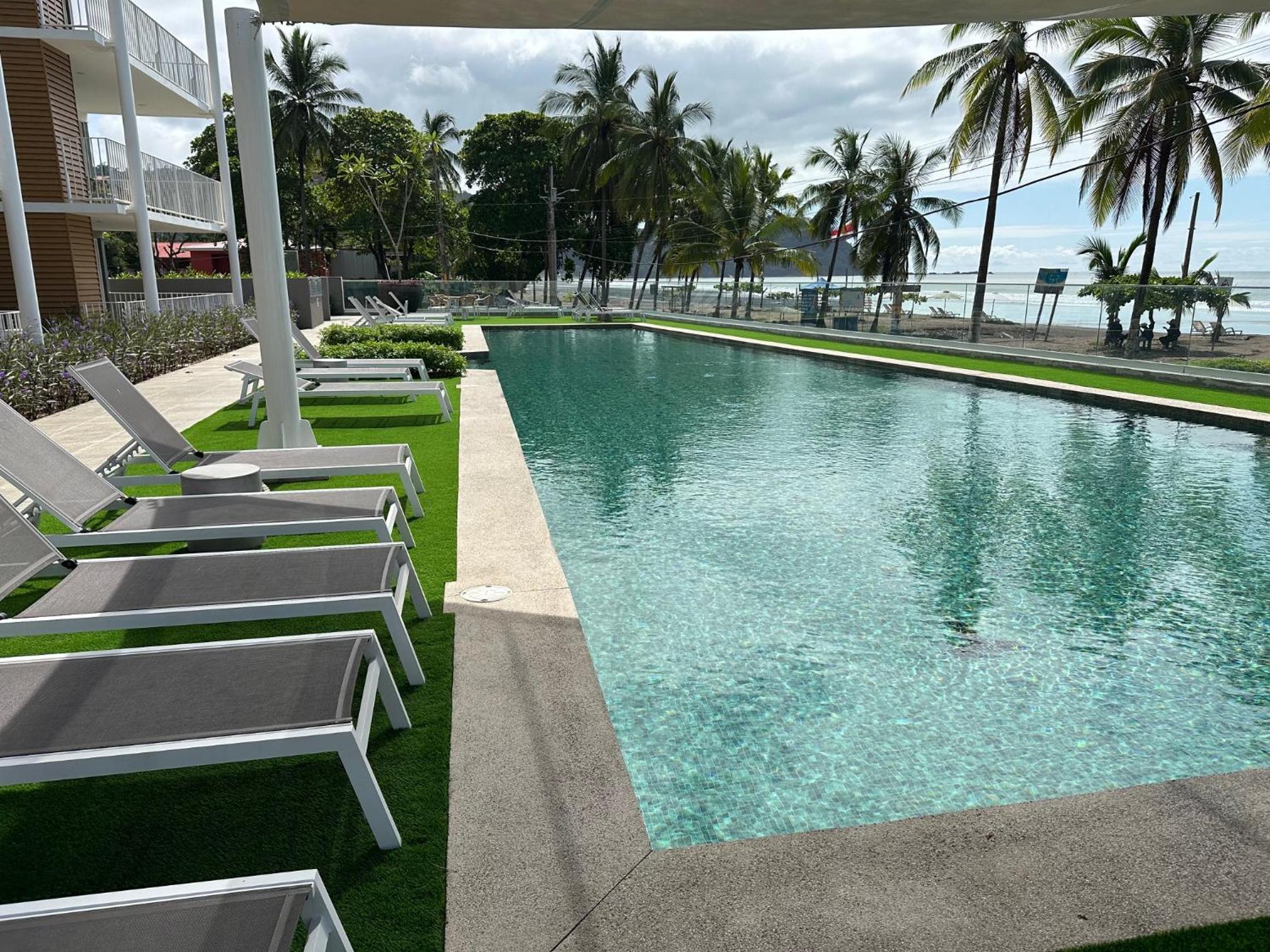 OCEAN FRONT 1 bed 
