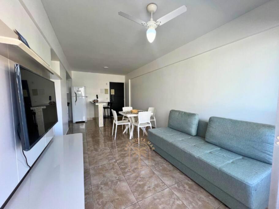 APE VISTA MAR MACEIO 1ª quadra da praia Ponta Verde, Varanda, Cama Queen, Sofá-Cama, Quarto e Sala com 60m2