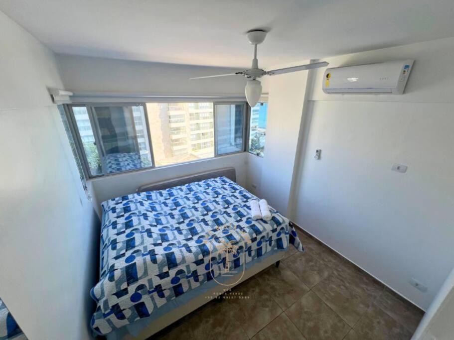 APE VISTA MAR MACEIO 1ª quadra da praia Ponta Verde, Varanda, Cama Queen, Sofá-Cama, Quarto e Sala com 60m2