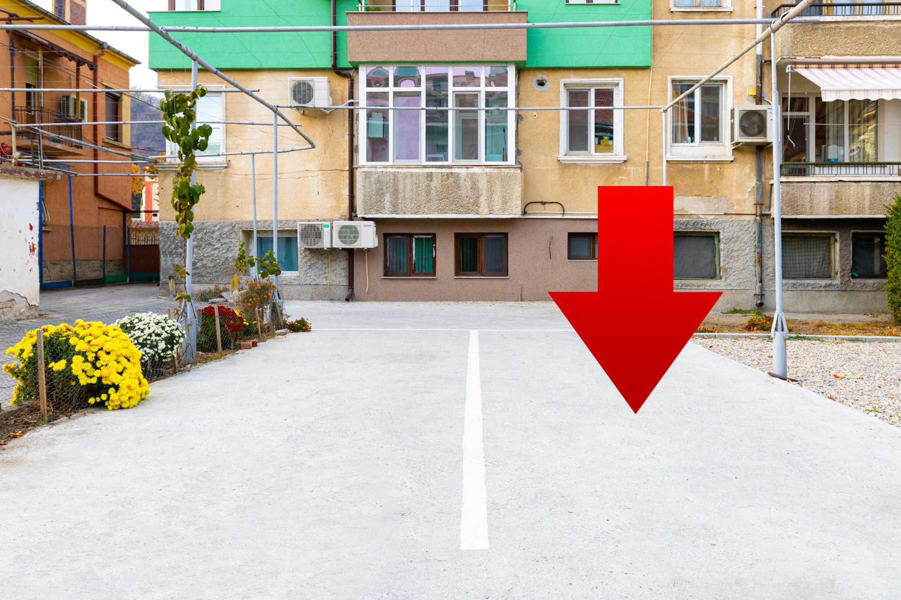 Two bedroom apt Karavelov with Private Parking Medical University