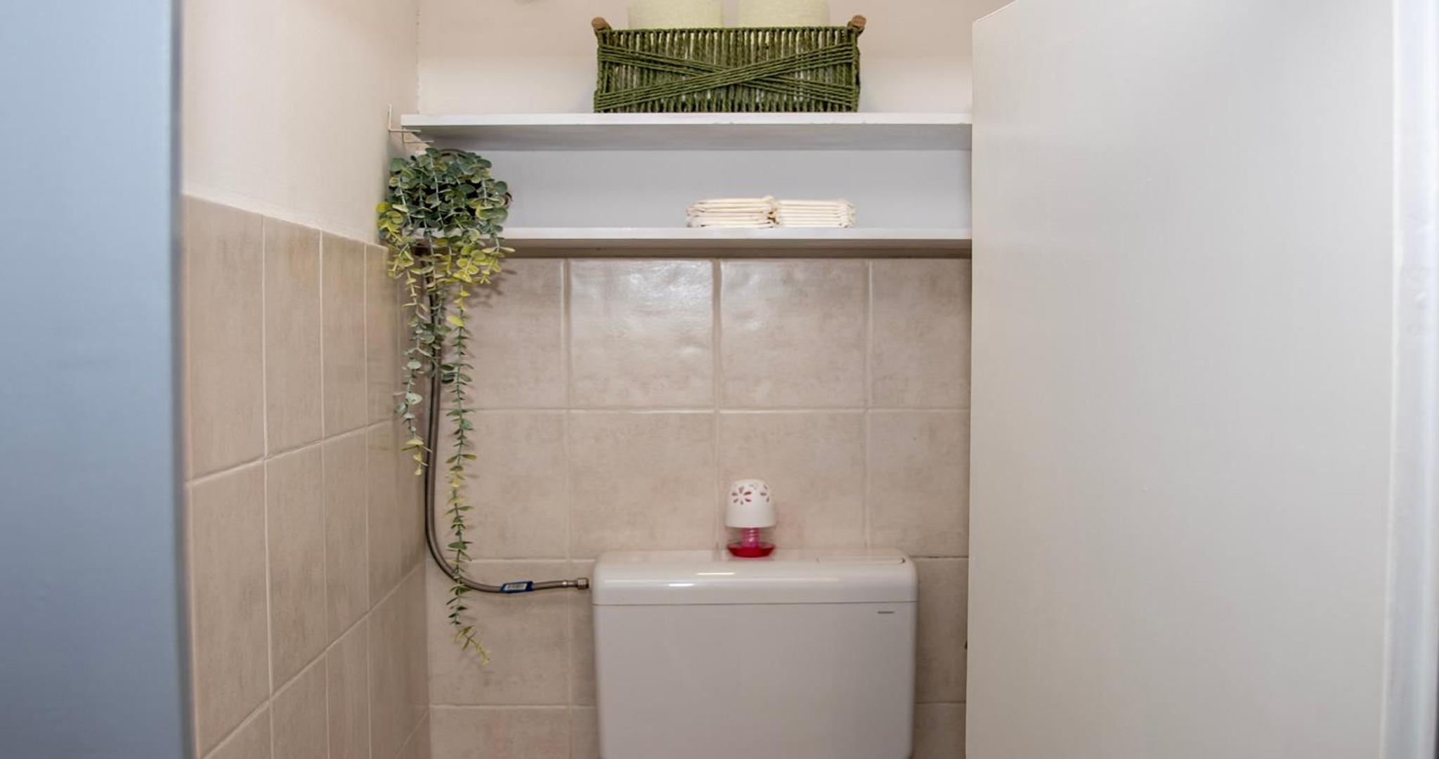 White Door Zagreb self check-in apartment with free public parking