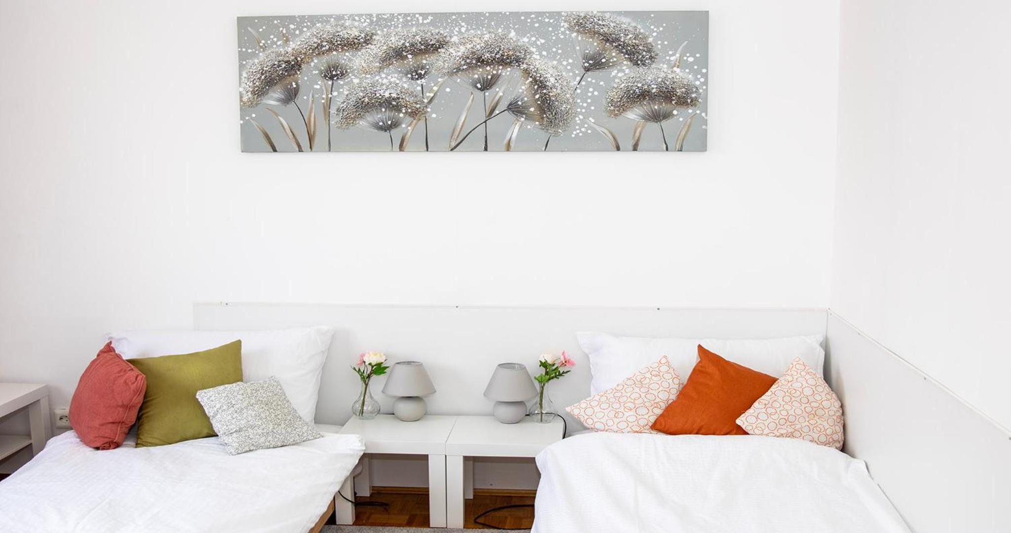 White Door Zagreb self check-in apartment with free public parking