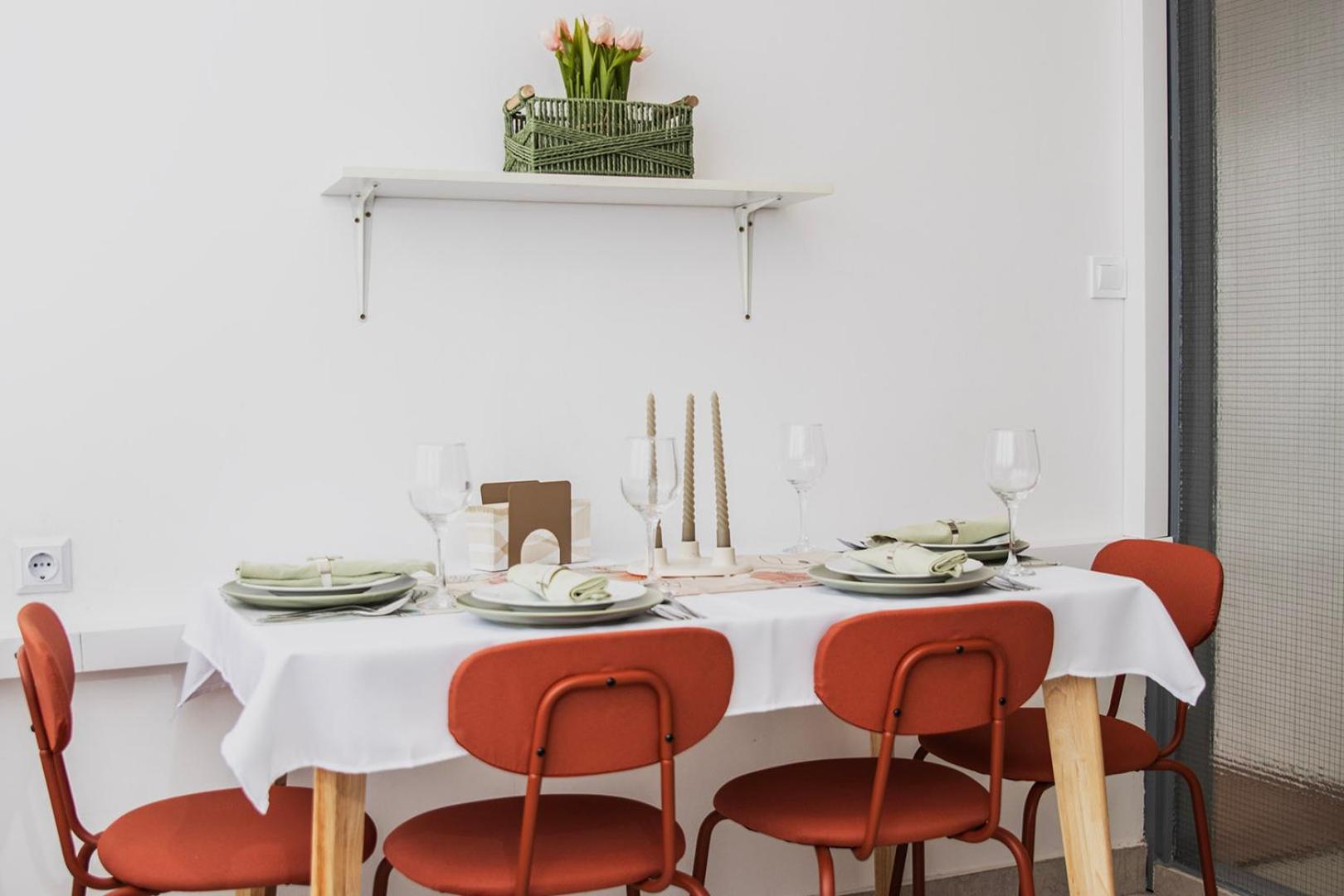 White Door Zagreb self check-in apartment with free public parking