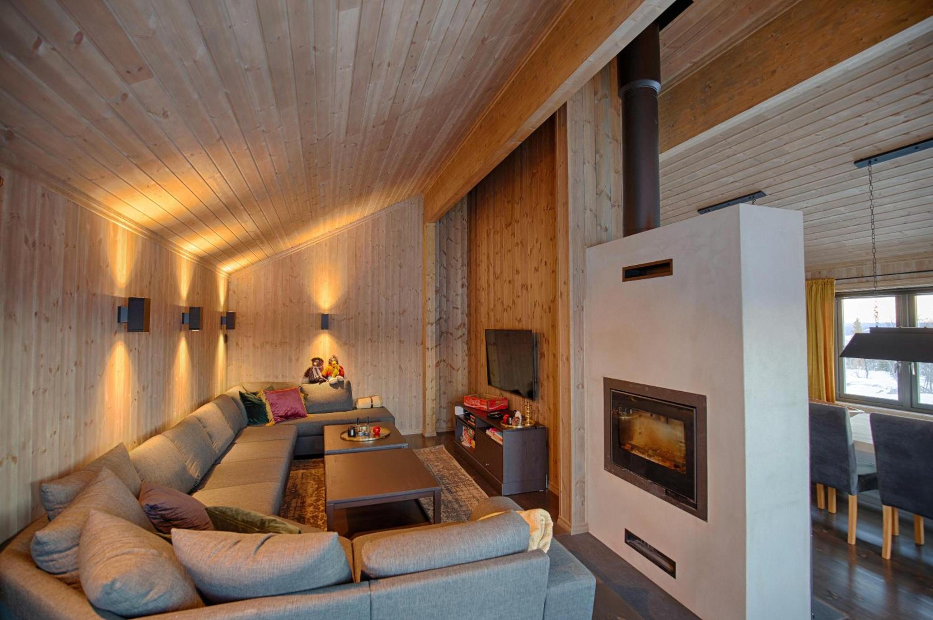 Modern comfort perfect for families and groups view 2
