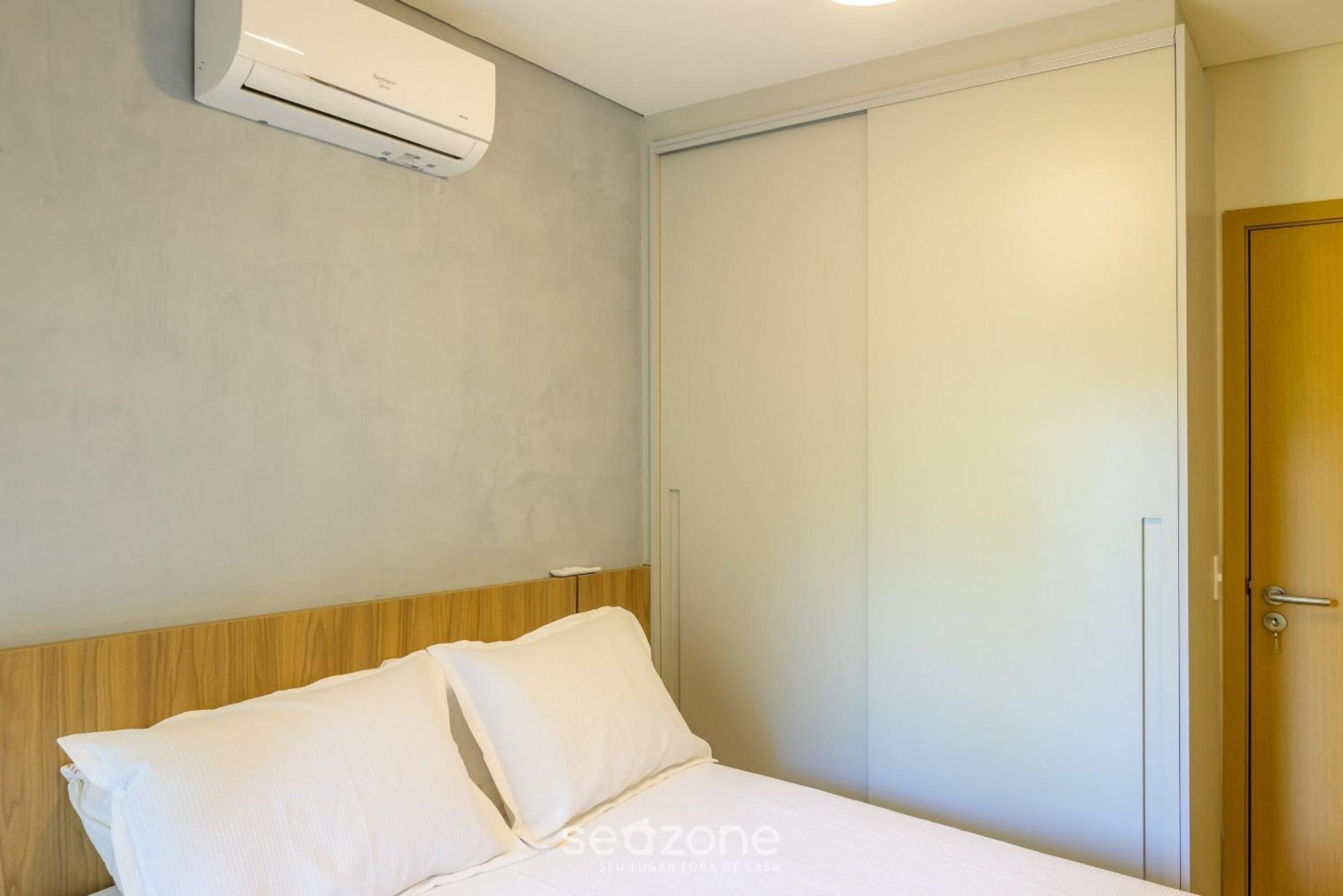 HRE - Apartments 290 m from Toninhas Beach