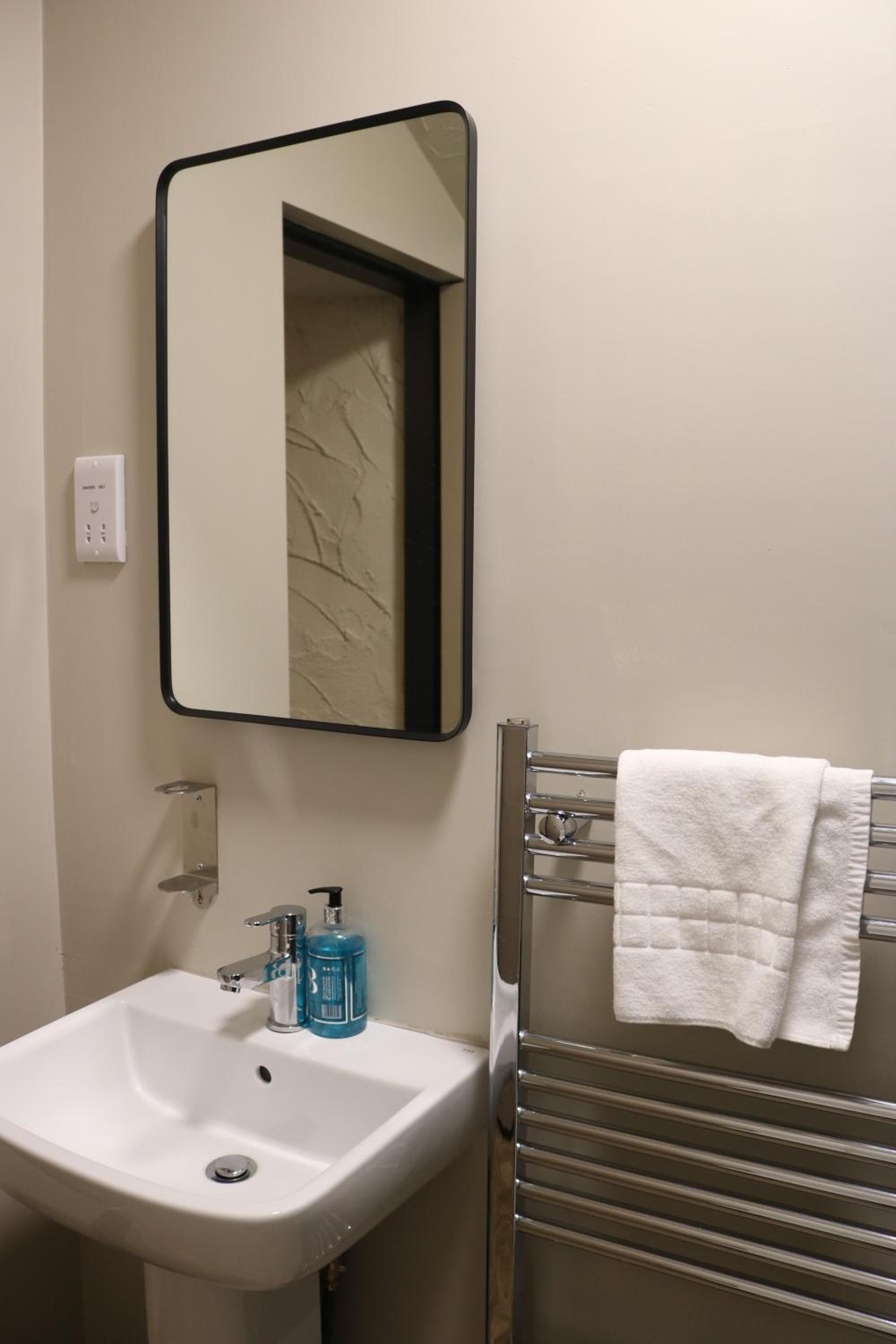 Bolton Vacations - Black Dog Inn - Property Image 7