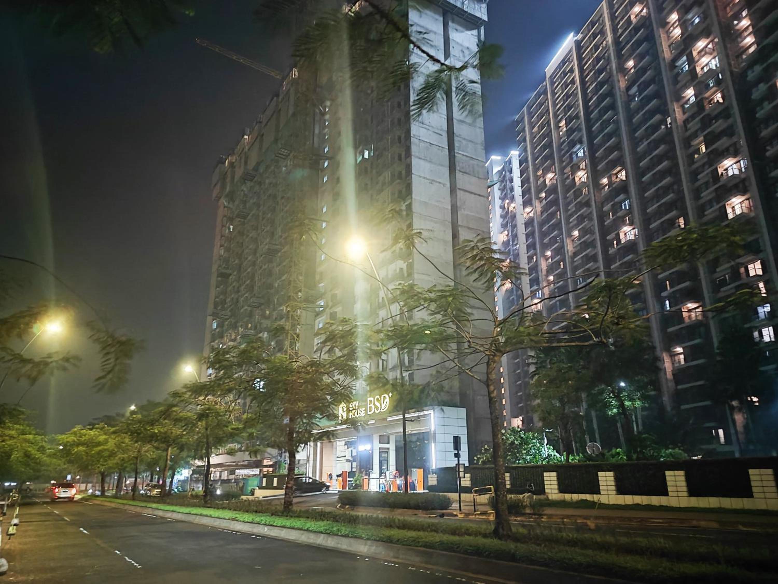 Wintspace Skyhouse BSD - HELIOS Room - near ICE BSD view 3