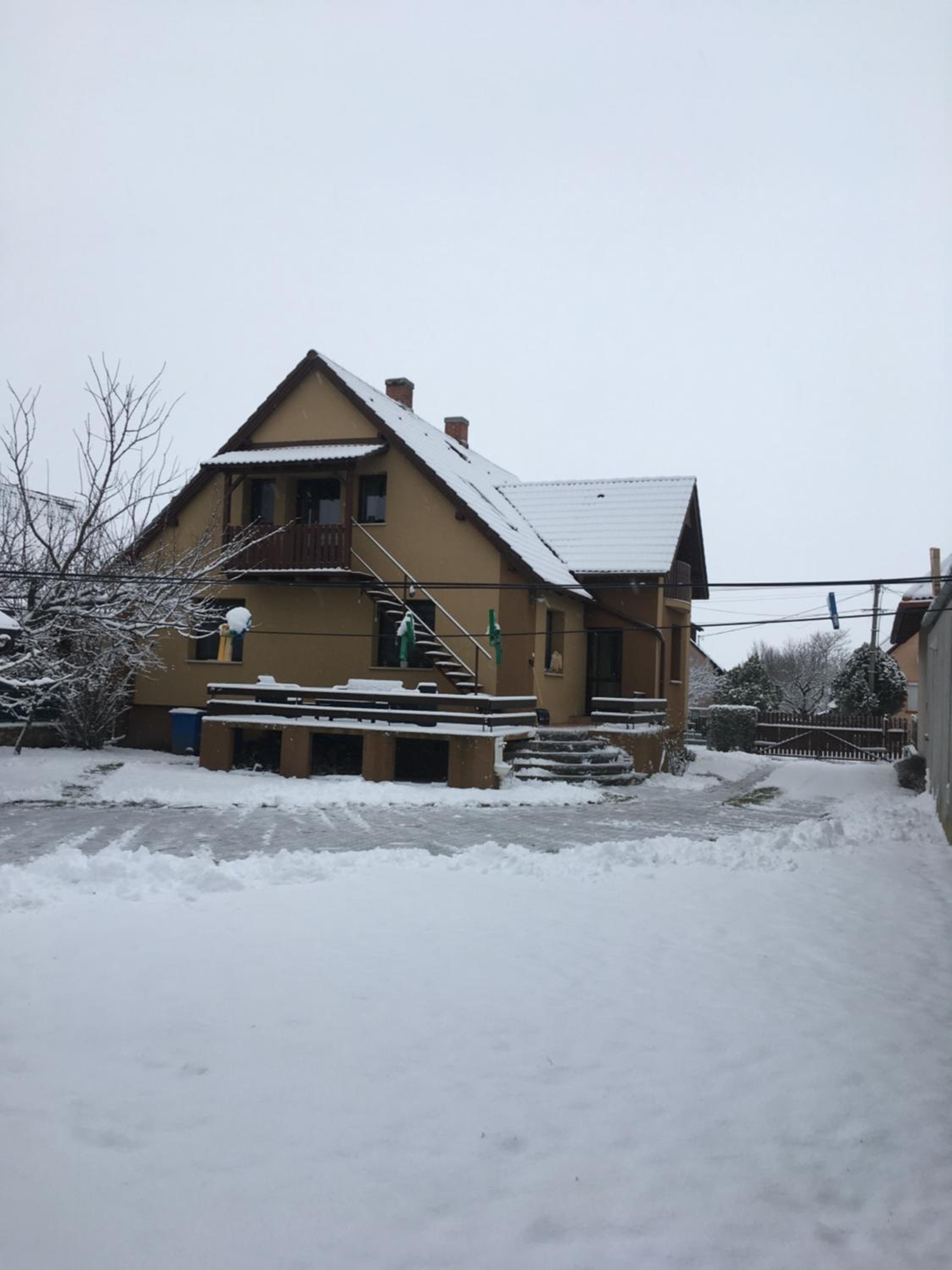 CsaládiHáz Apartman