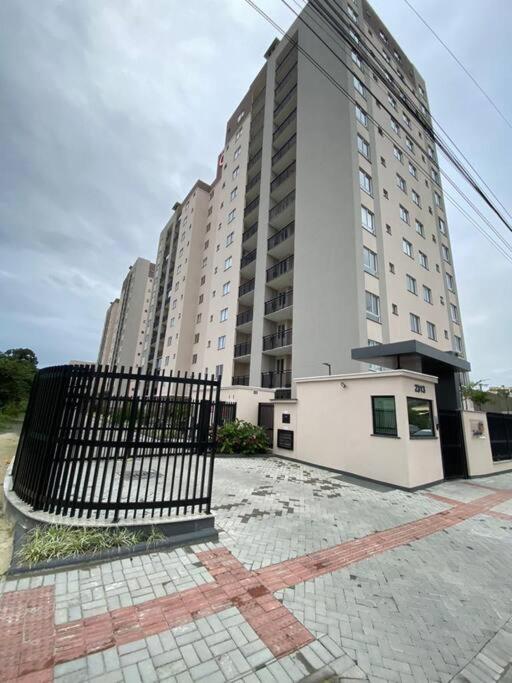 Apartamento novo 150mt da praia Ultimo andar