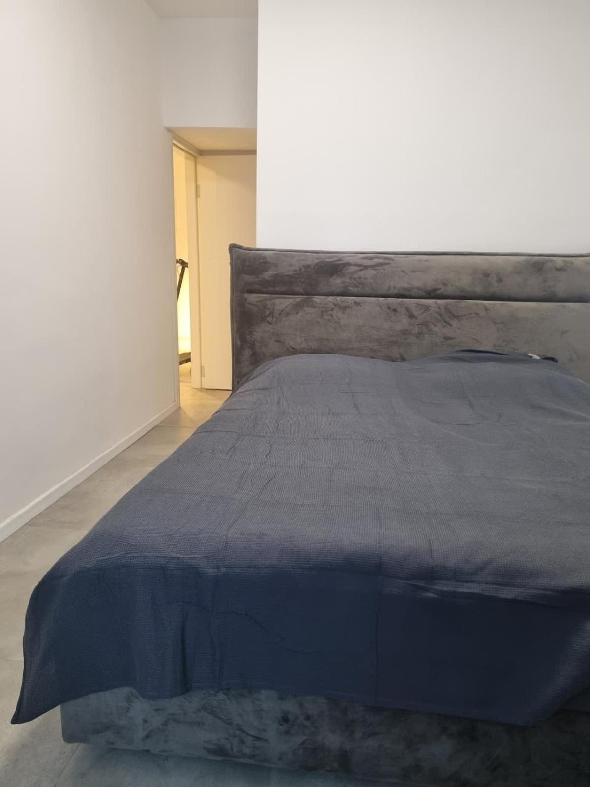 Prime location 3 Master Bedrooms at Dizingoff