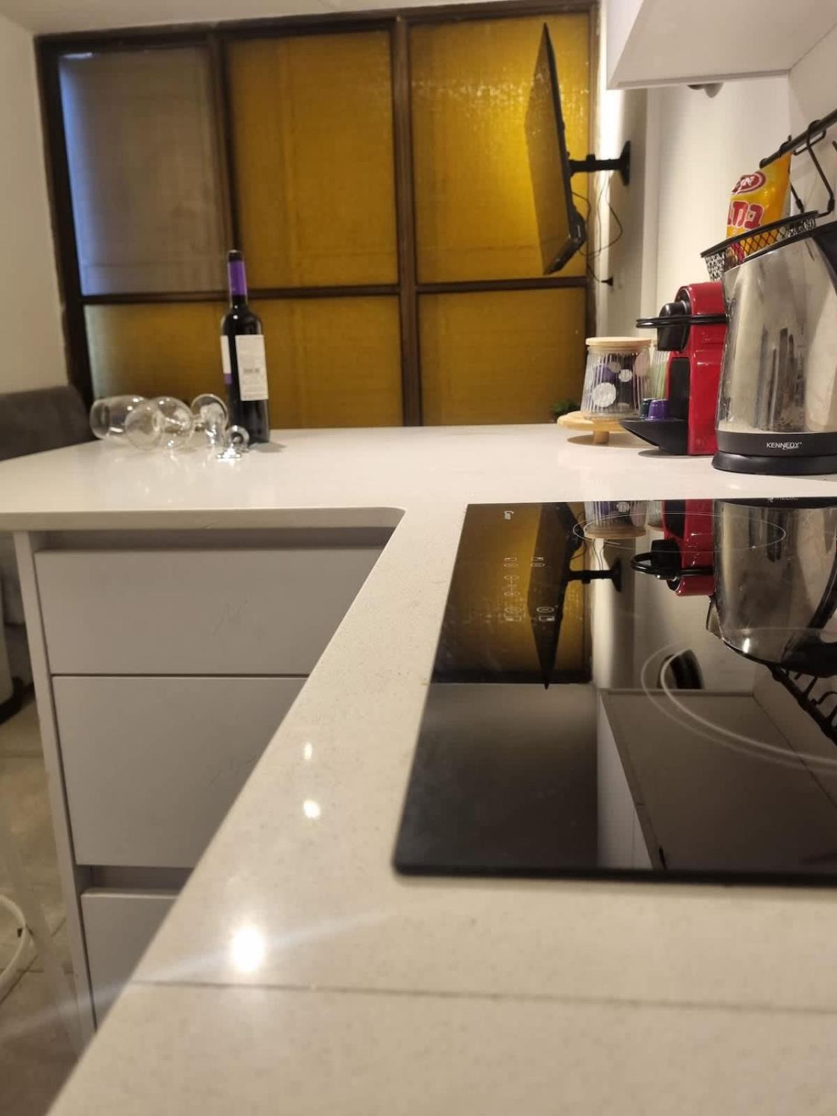 Prime location 3 Master Bedrooms at Dizingoff