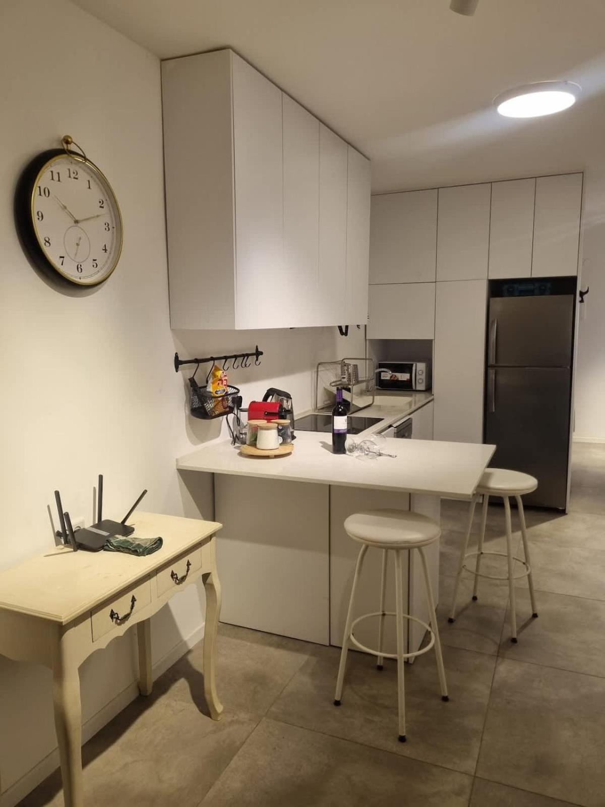 Prime location 3 Master Bedrooms at Dizingoff