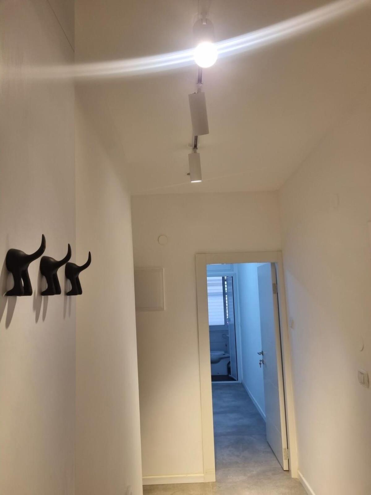 Prime location 3 Master Bedrooms at Dizingoff