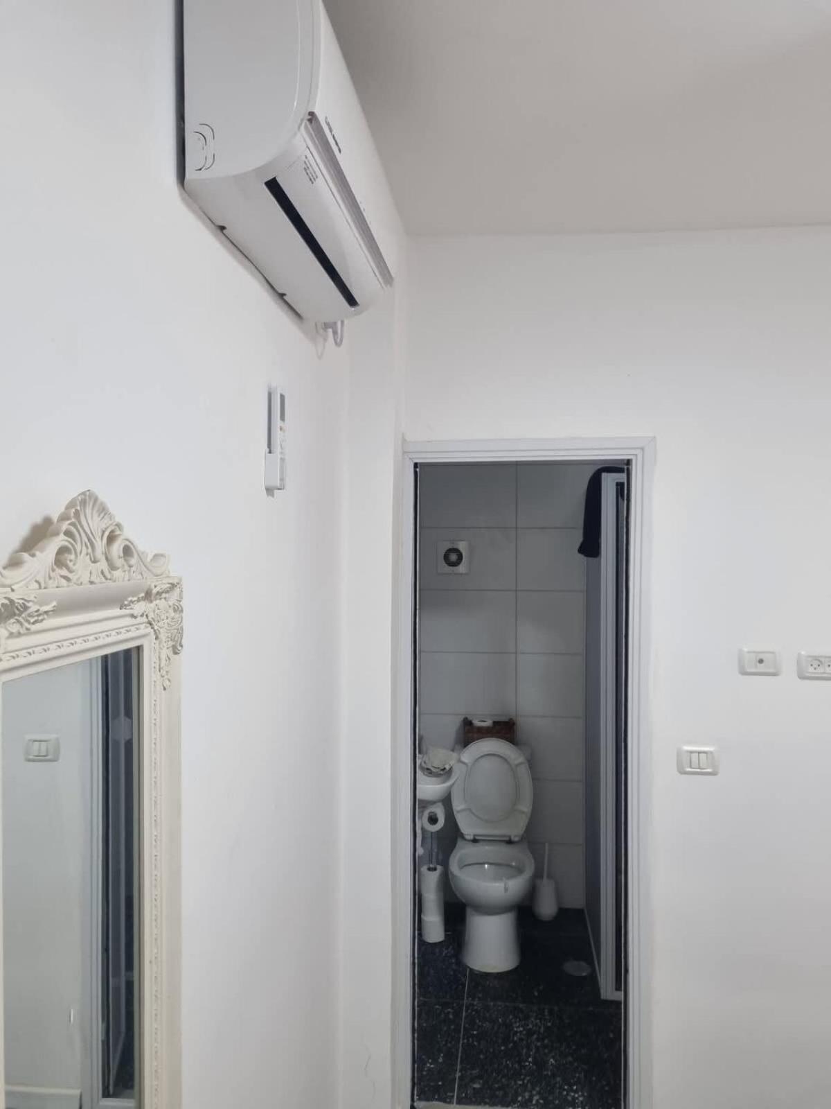 Prime location 3 Master Bedrooms at Dizingoff