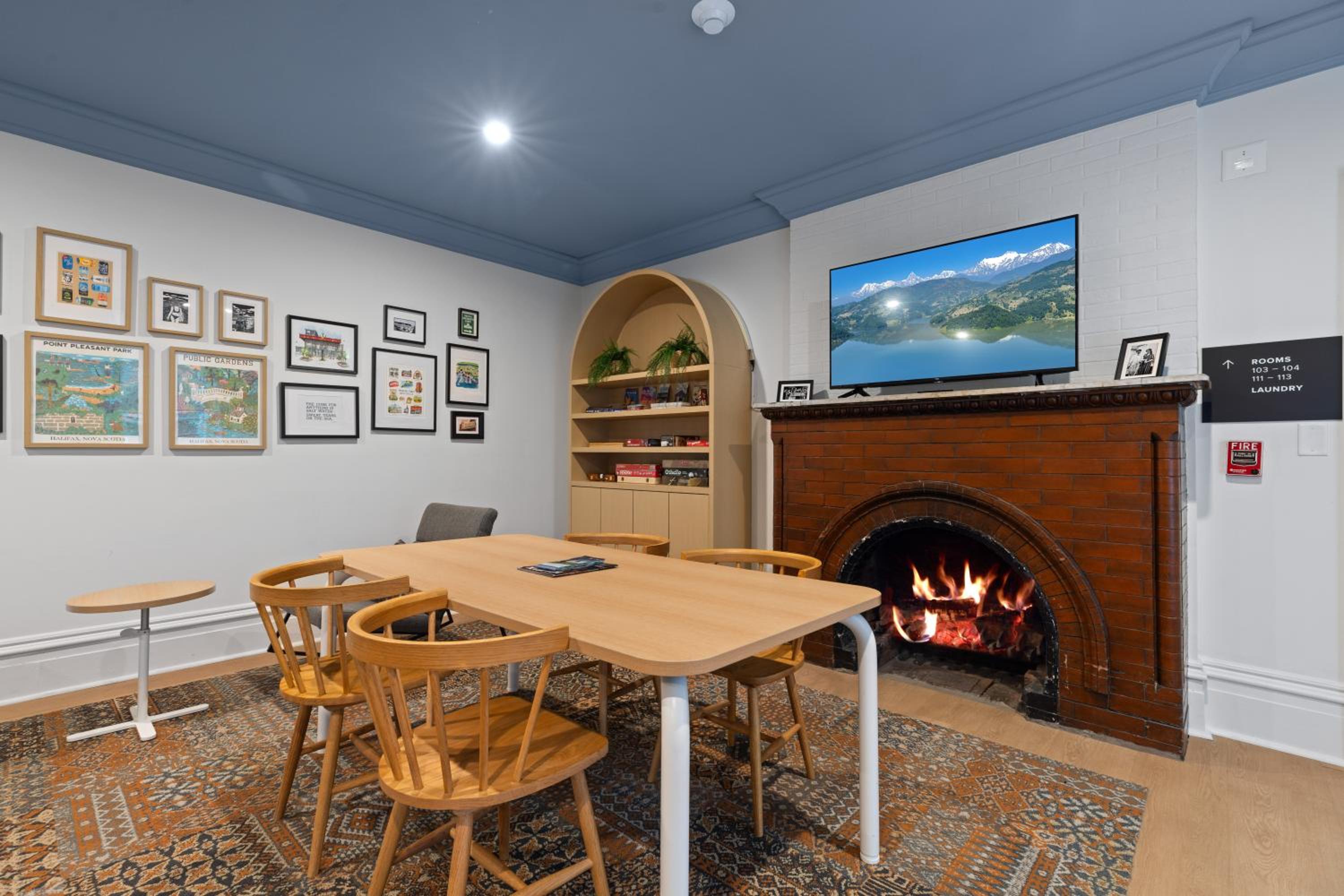 HI Halifax Heritage House Hostel