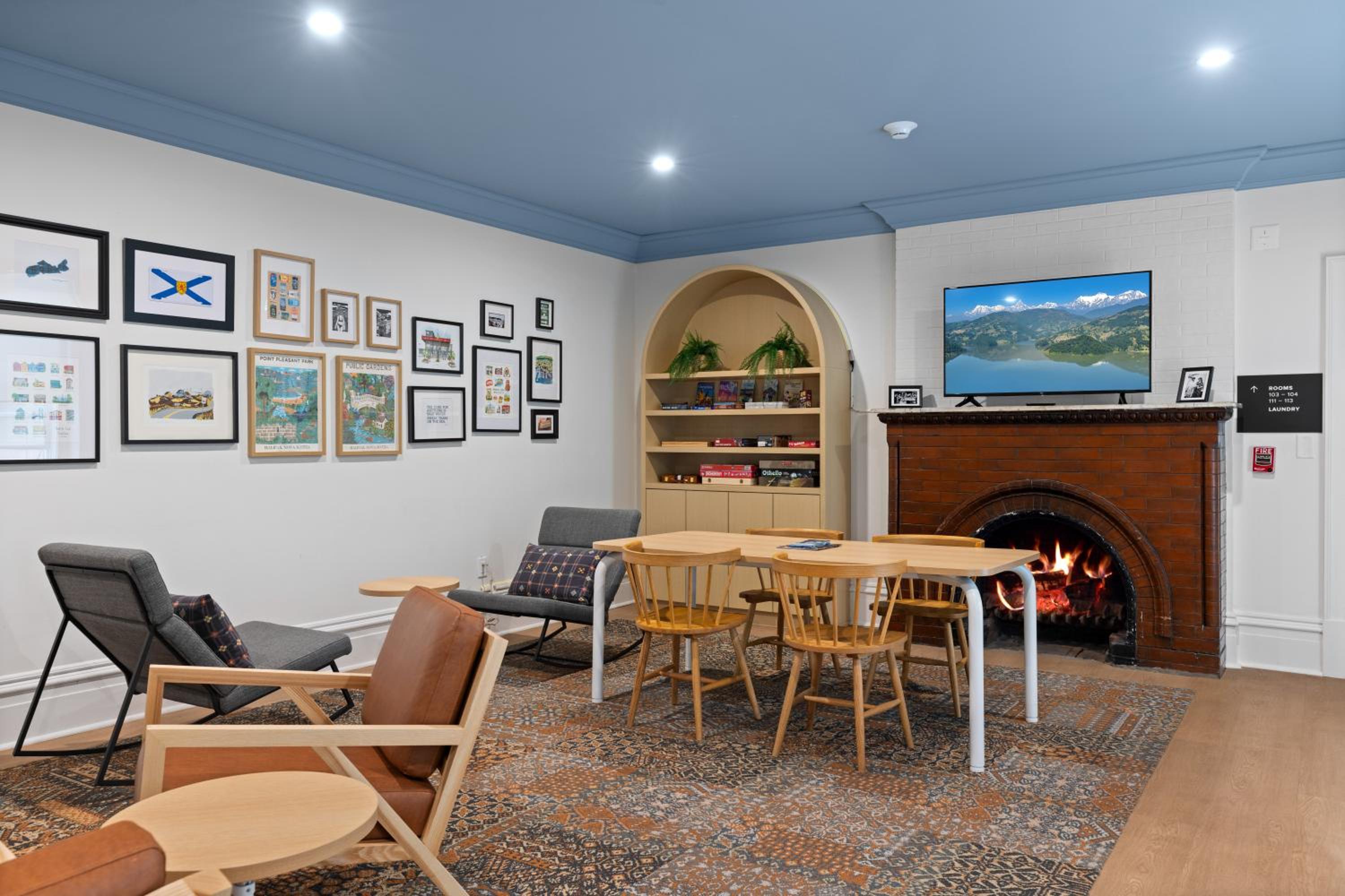 HI Halifax Heritage House Hostel