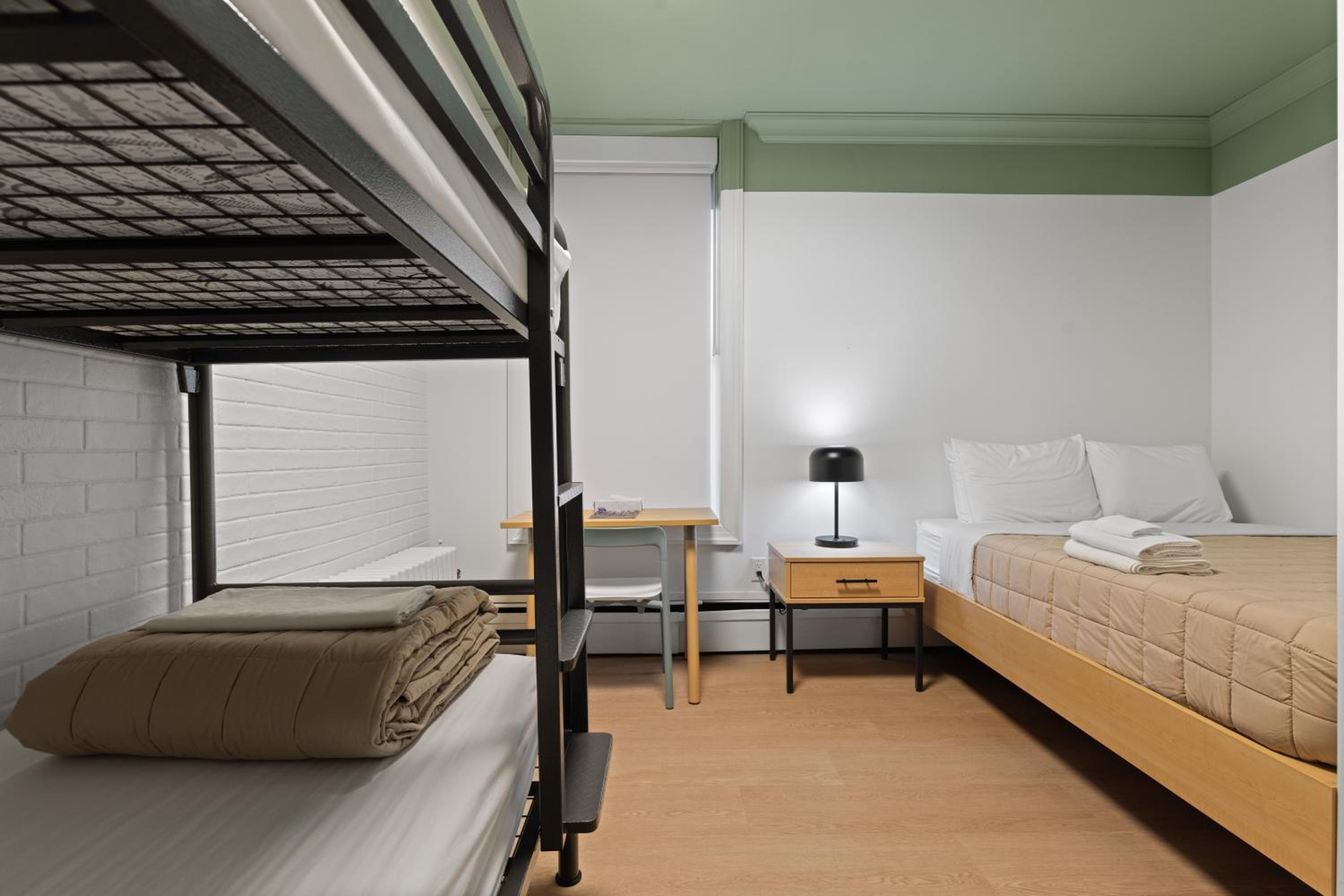 HI Halifax Heritage House Hostel