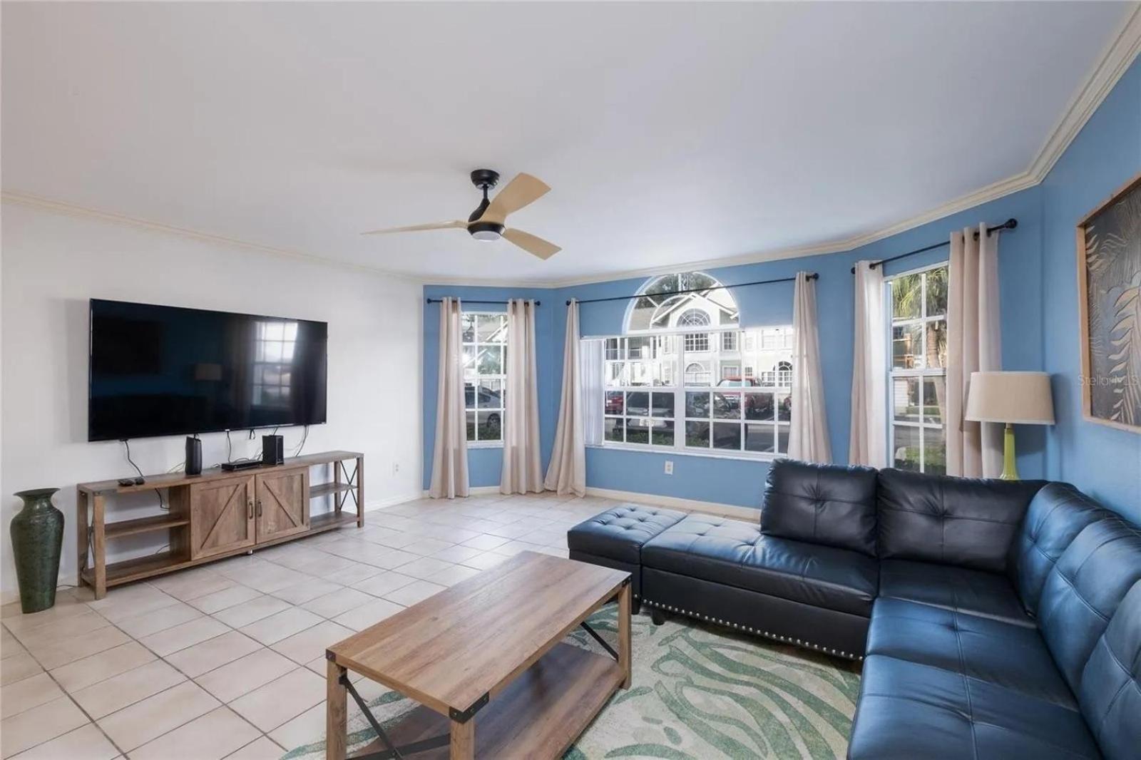 3-BR Condo Family Retreat Near Disney GymPool view 3