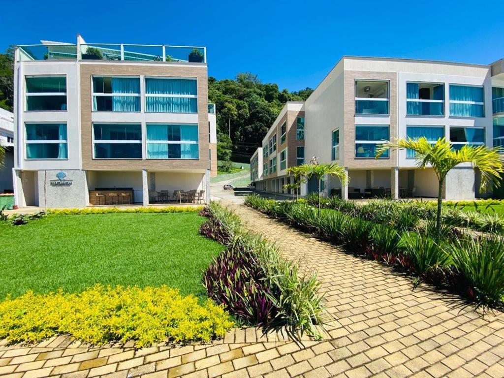 Flat Mar de Angra - Praia Grande - 2 Suítes com cobertura Duplex