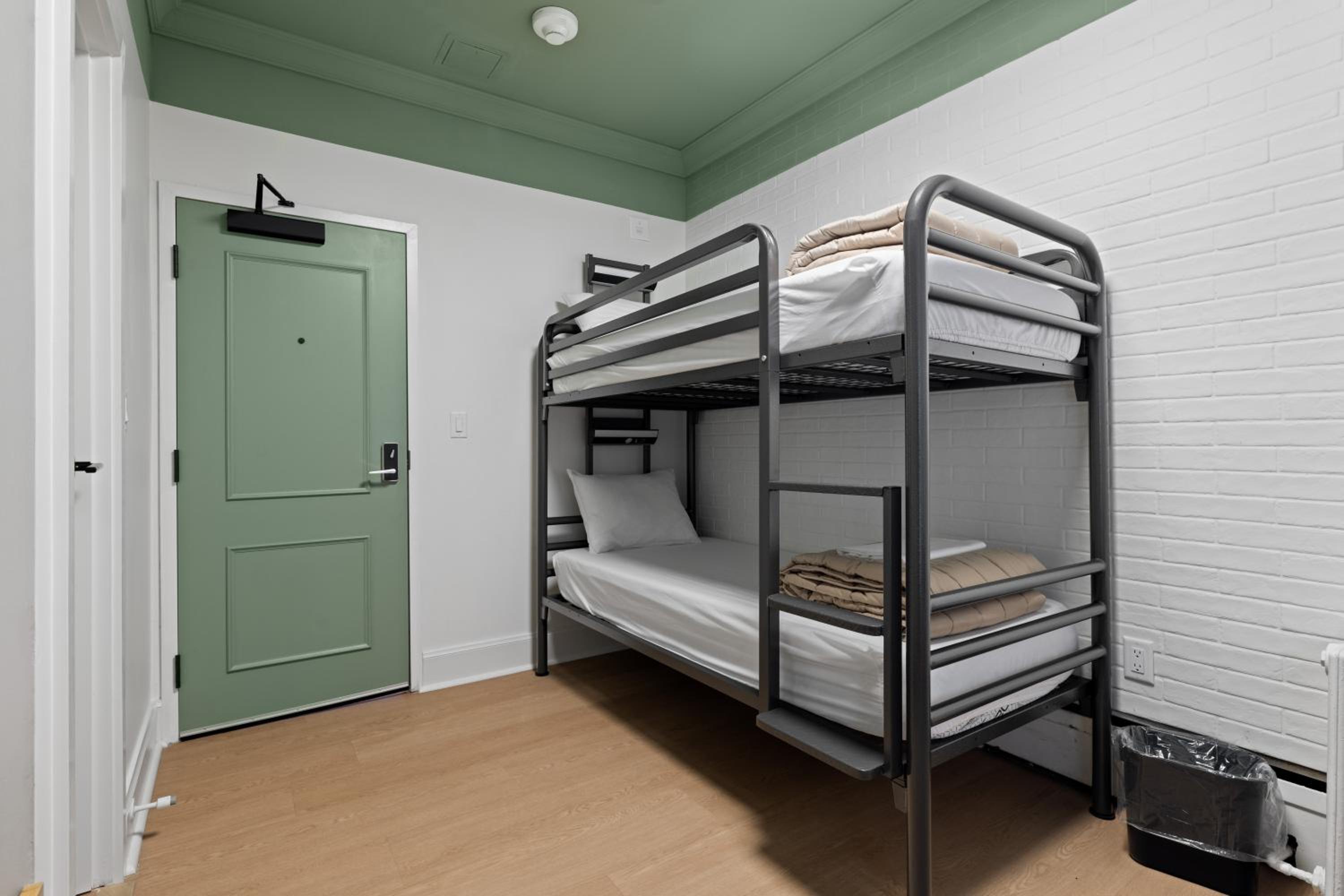 HI Halifax Heritage House Hostel