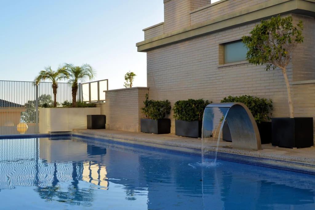 Precioso apartamento de lujo con vistas al mar