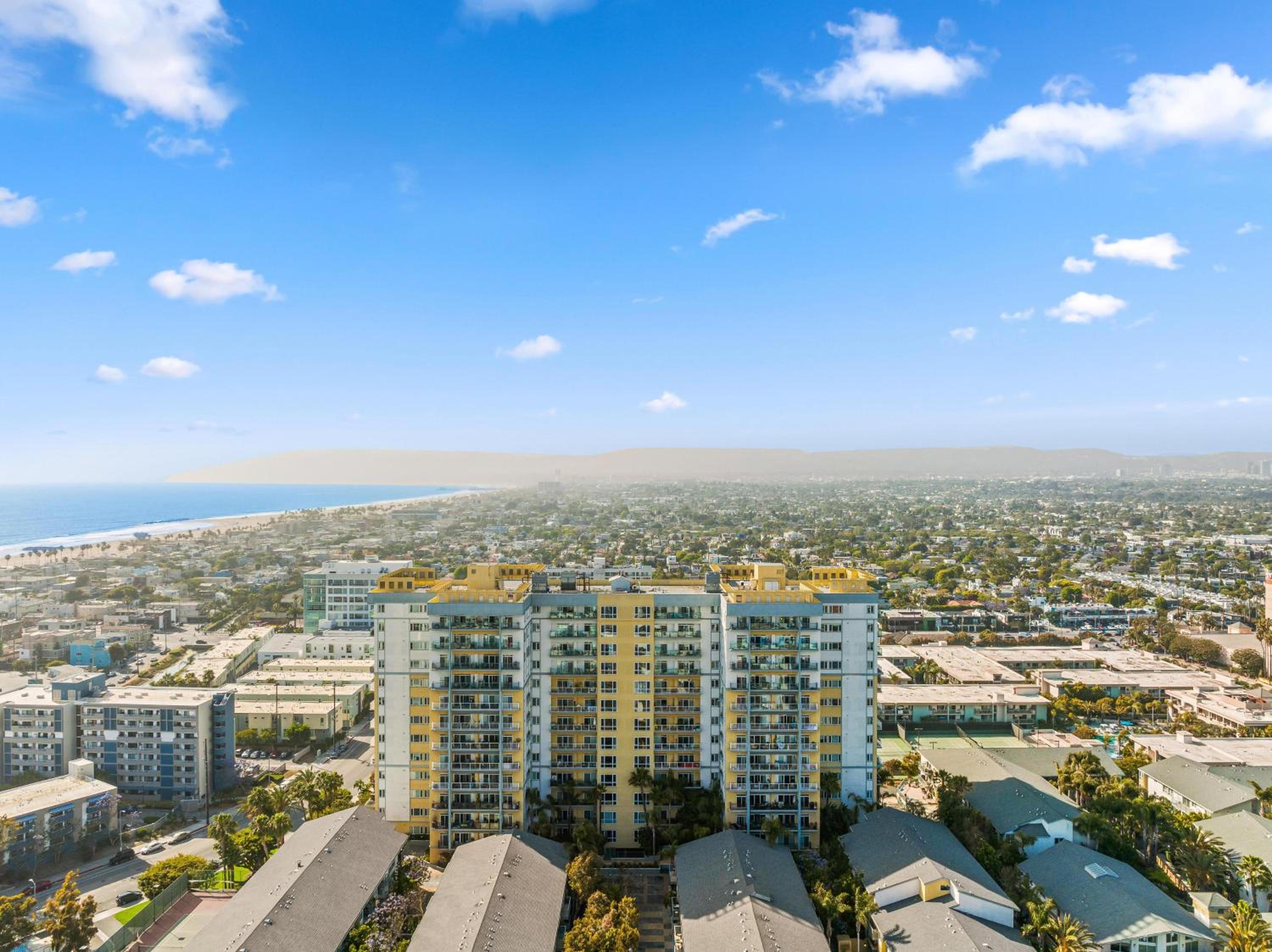 Amber Tide - Bright 1BR Marina Gem Ocean View