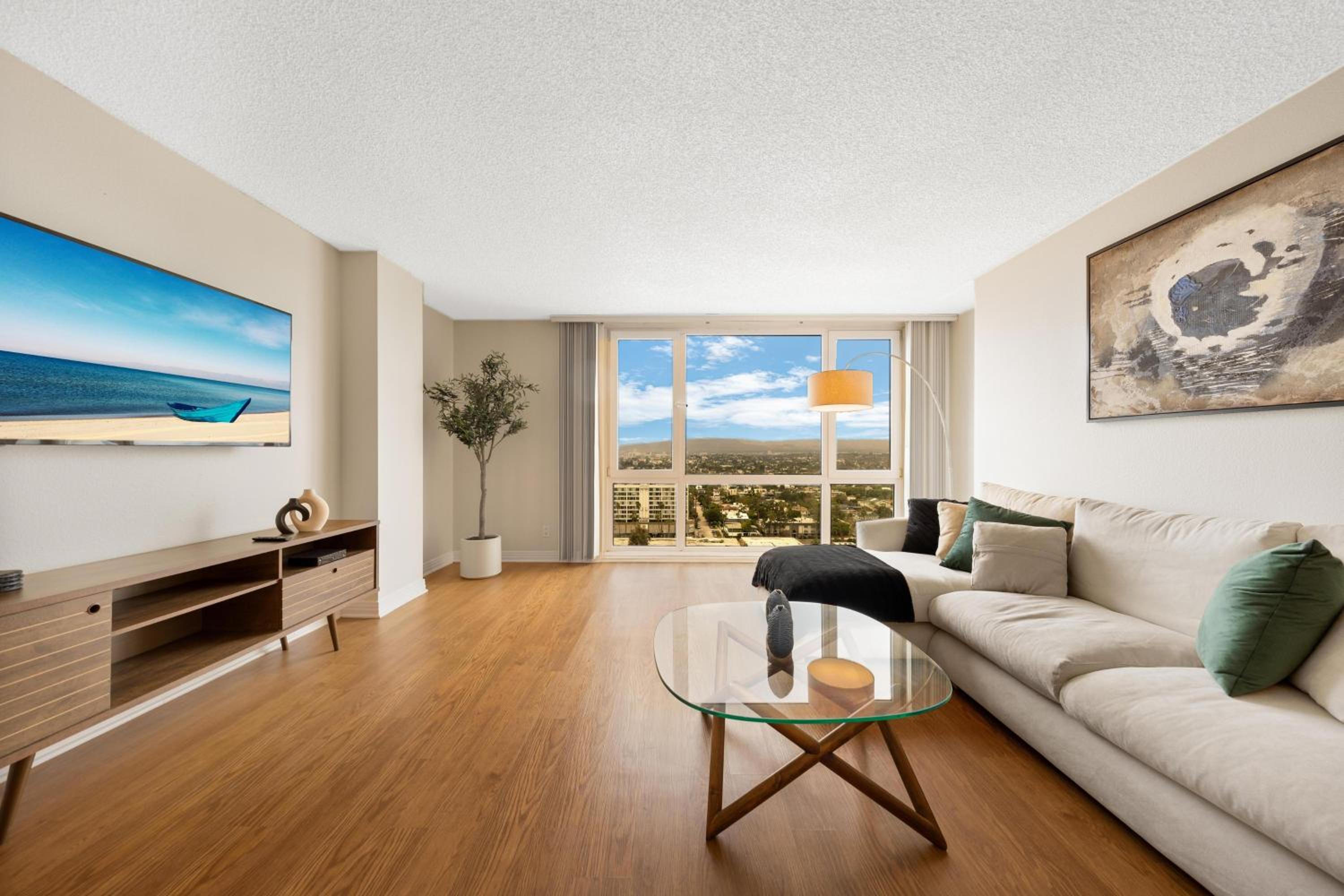Amber Tide - Bright 1BR Marina Gem Ocean View
