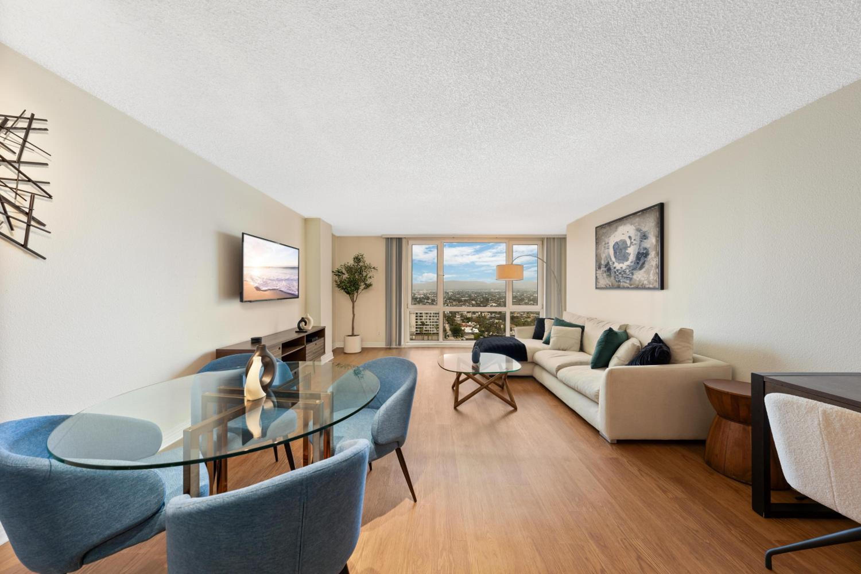 Amber Tide - Bright 1BR Marina Gem Ocean View
