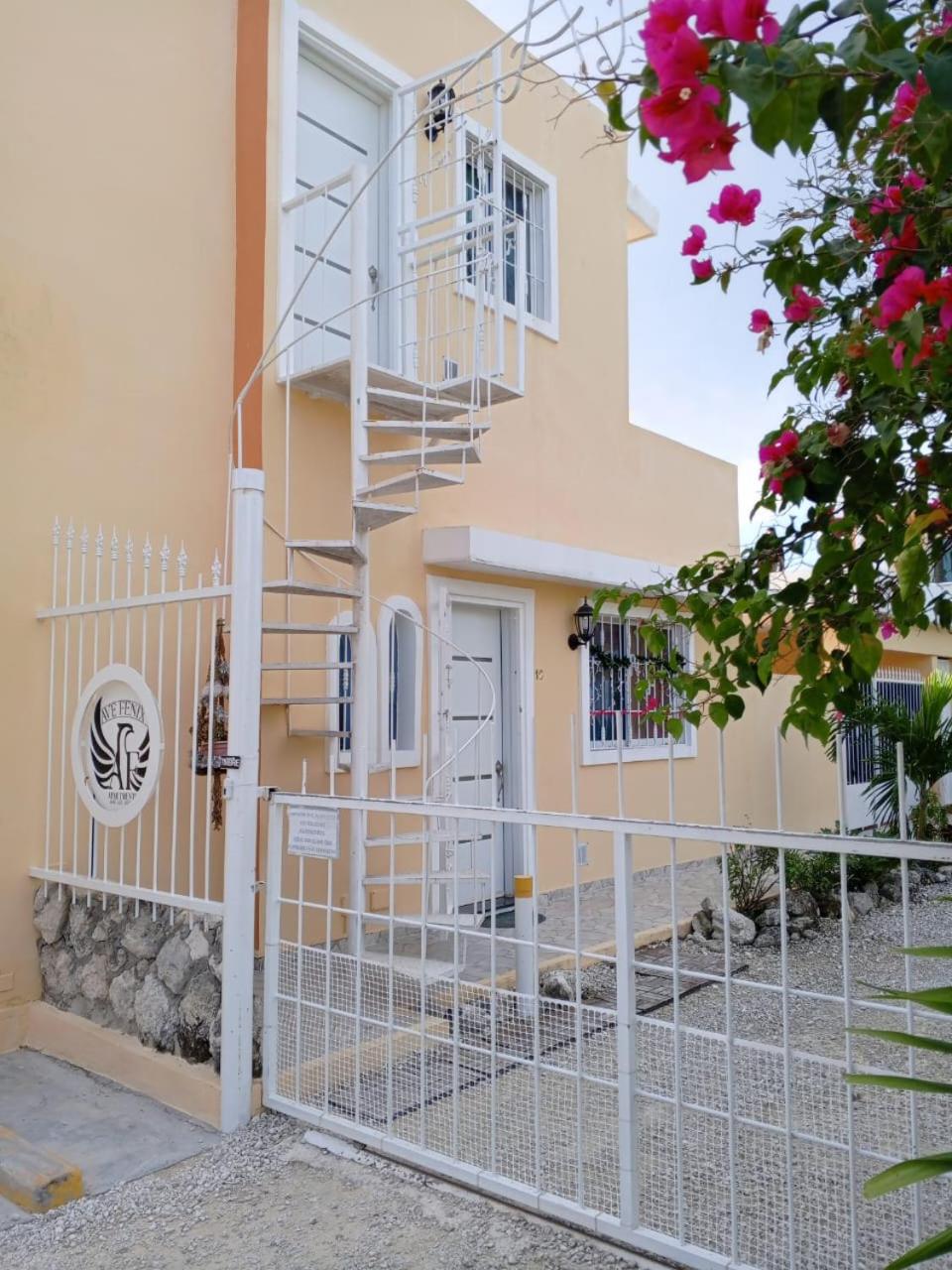 AVE FENIX Apartments