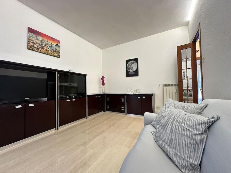 Eur-motagnola attico 2bedr apt 280 terrace view