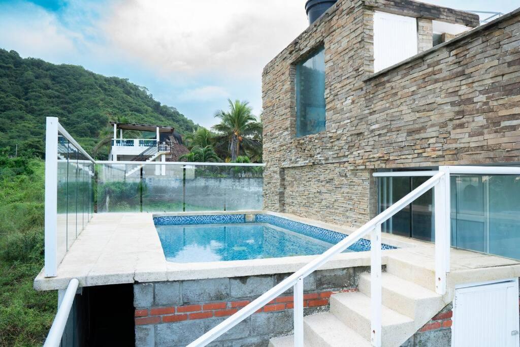Amazing beach house with pool