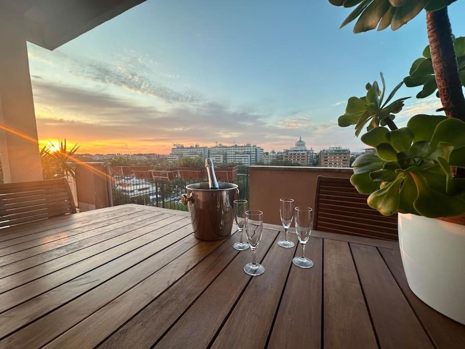 Eur-motagnola attico 2bedr apt 280 terrace view