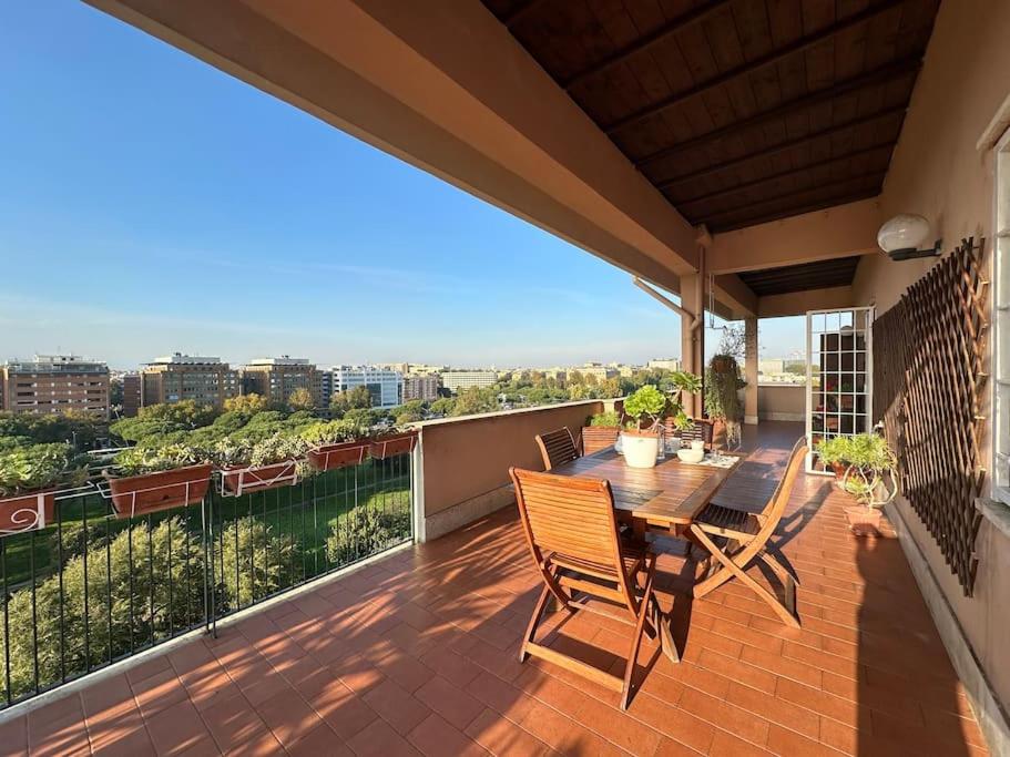 Eur-motagnola attico 2bedr apt 280 terrace view