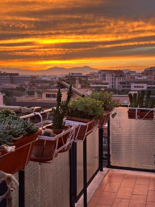 Eur-motagnola attico 2bedr apt 280 terrace view