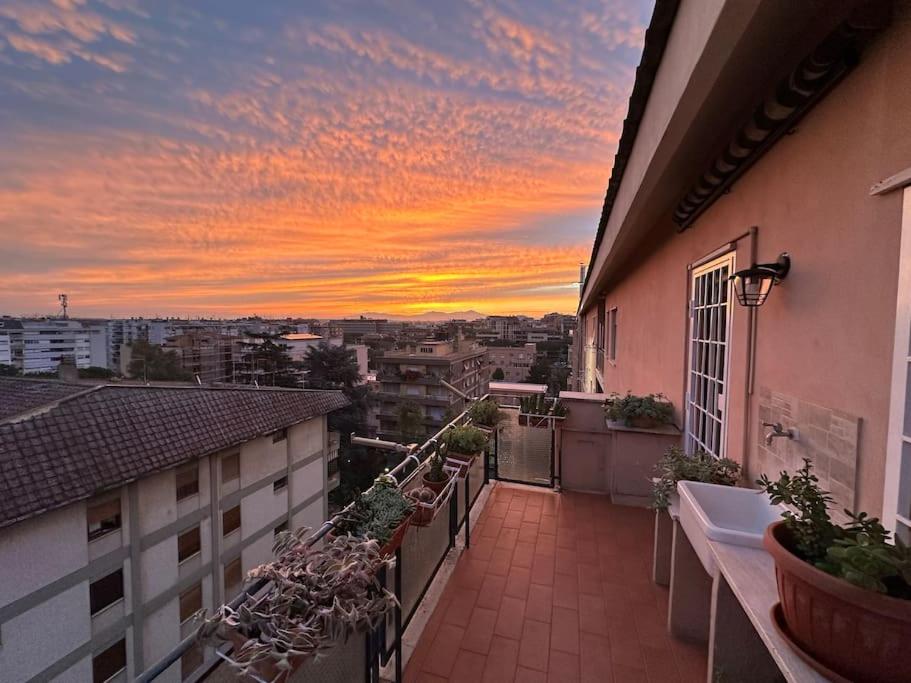 Eur-motagnola attico 2bedr apt 280 terrace view