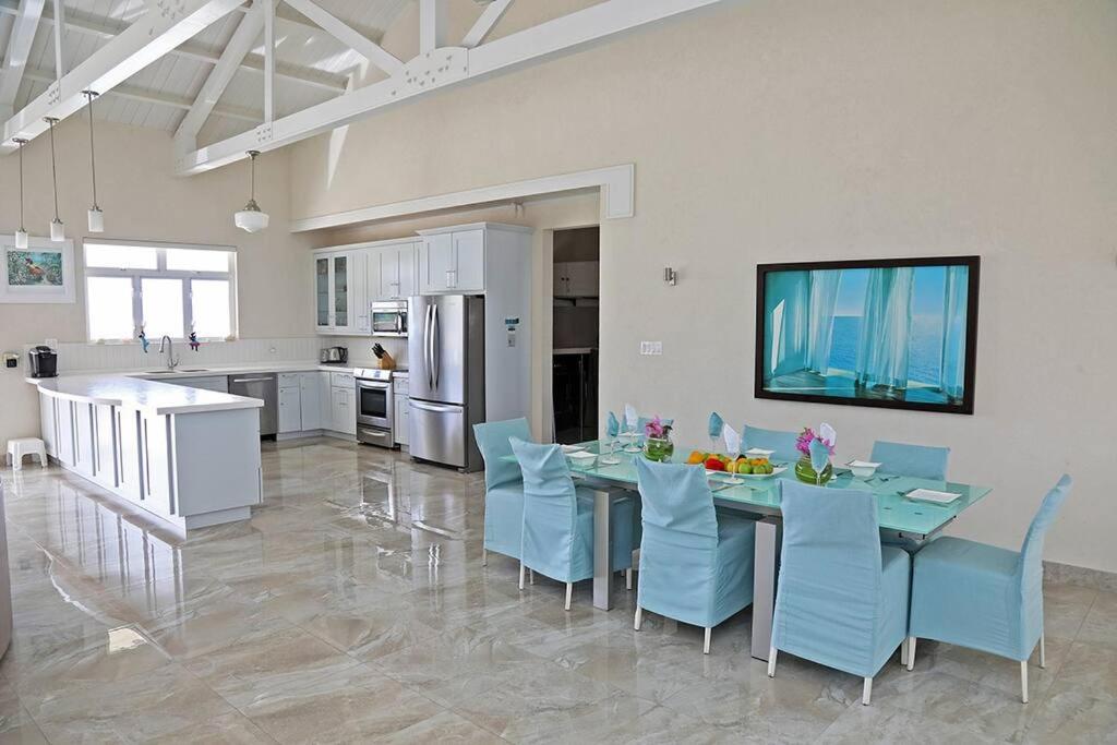 Ocean View Villa with pool